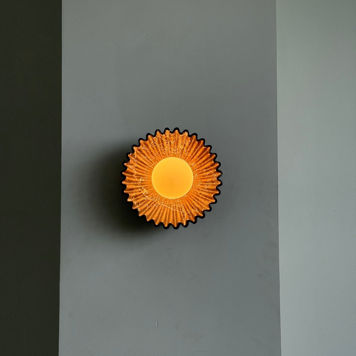 Soraaria wandlamp met afwerking