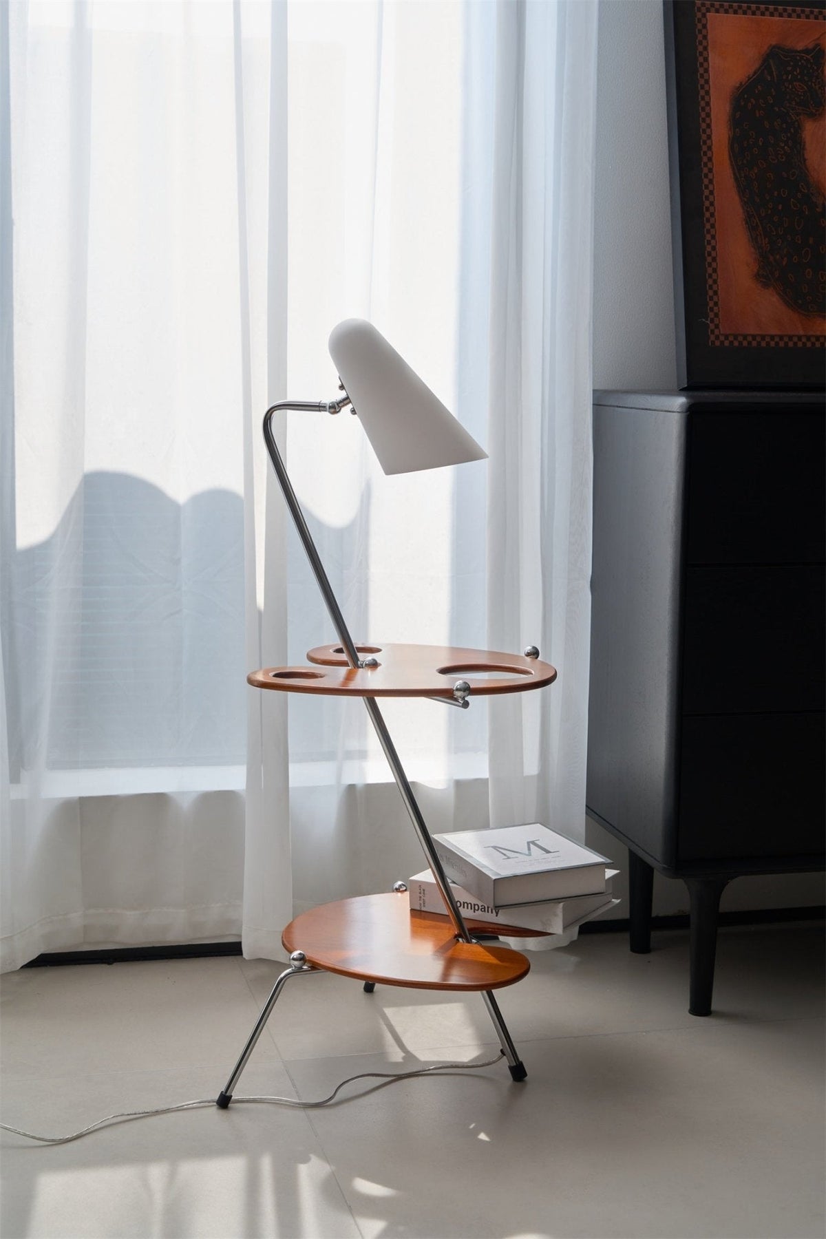 Vaughn Moderne vloerlamp van walnoothout en chrome