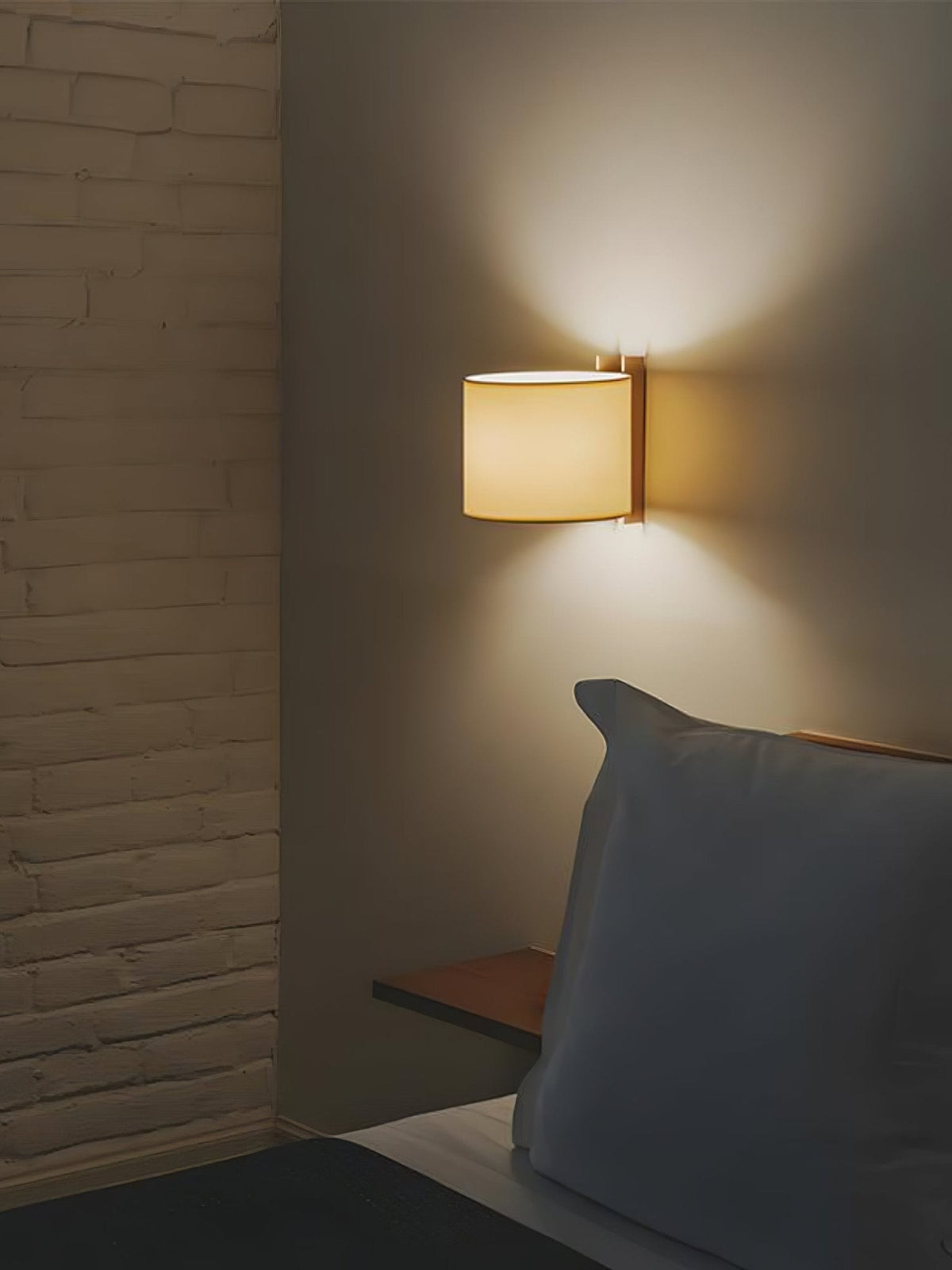Mirarenne Minimalistische wandlamp met Stoffenkap