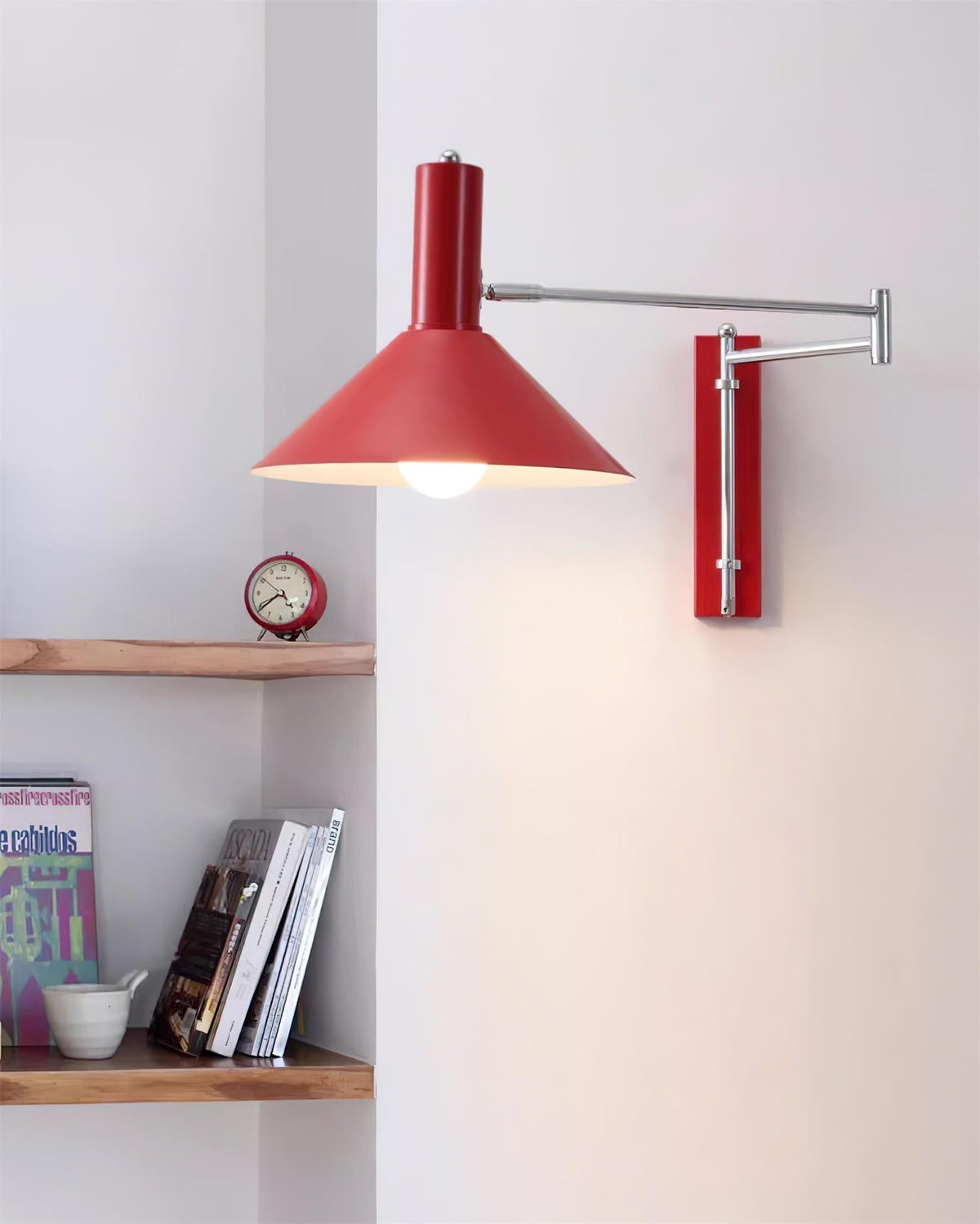 Peak wandlamp met verstelbare arm, rode lampenkap en leesverlichting