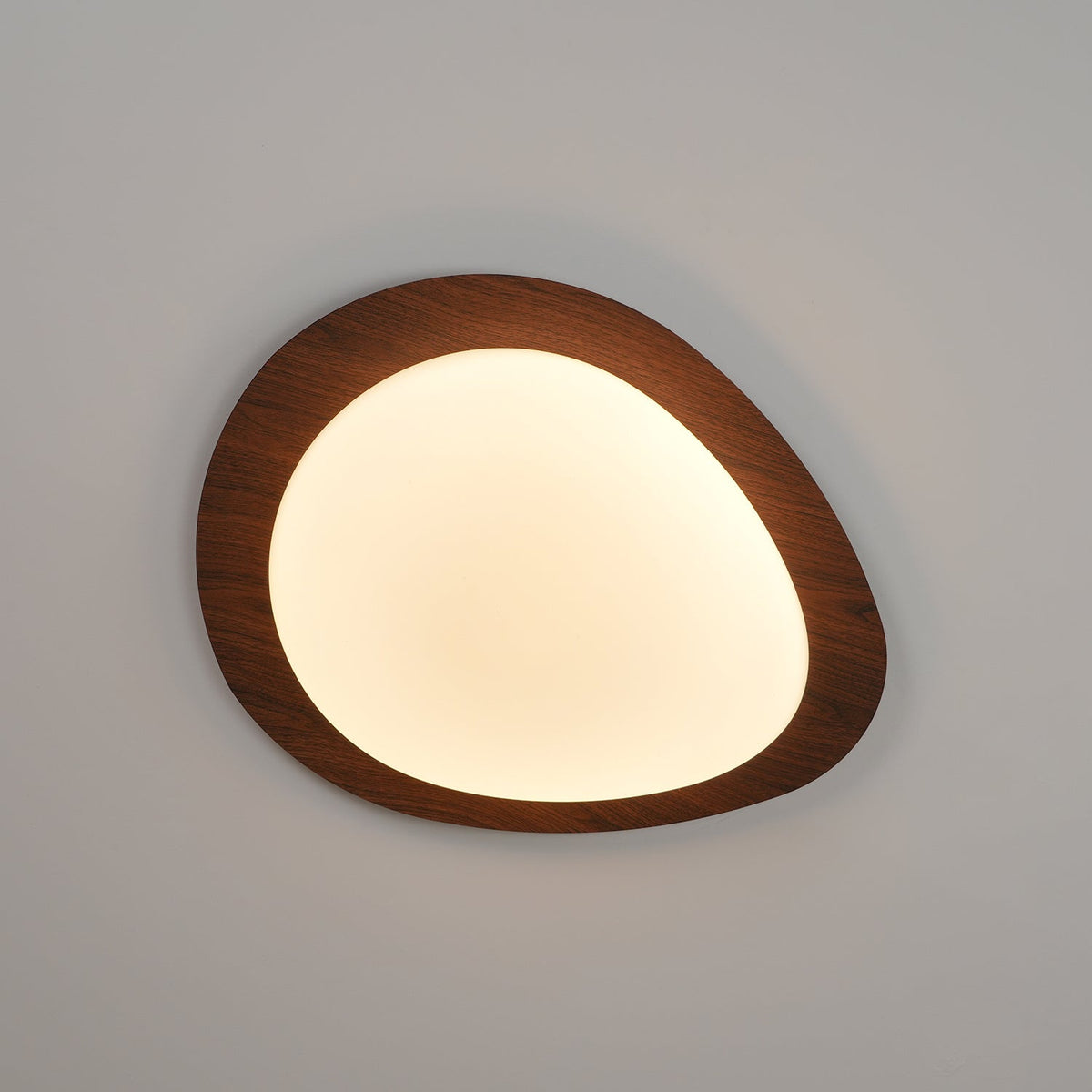 Sylenia plafondlamp kiezelvormige walnoot acryl LED
