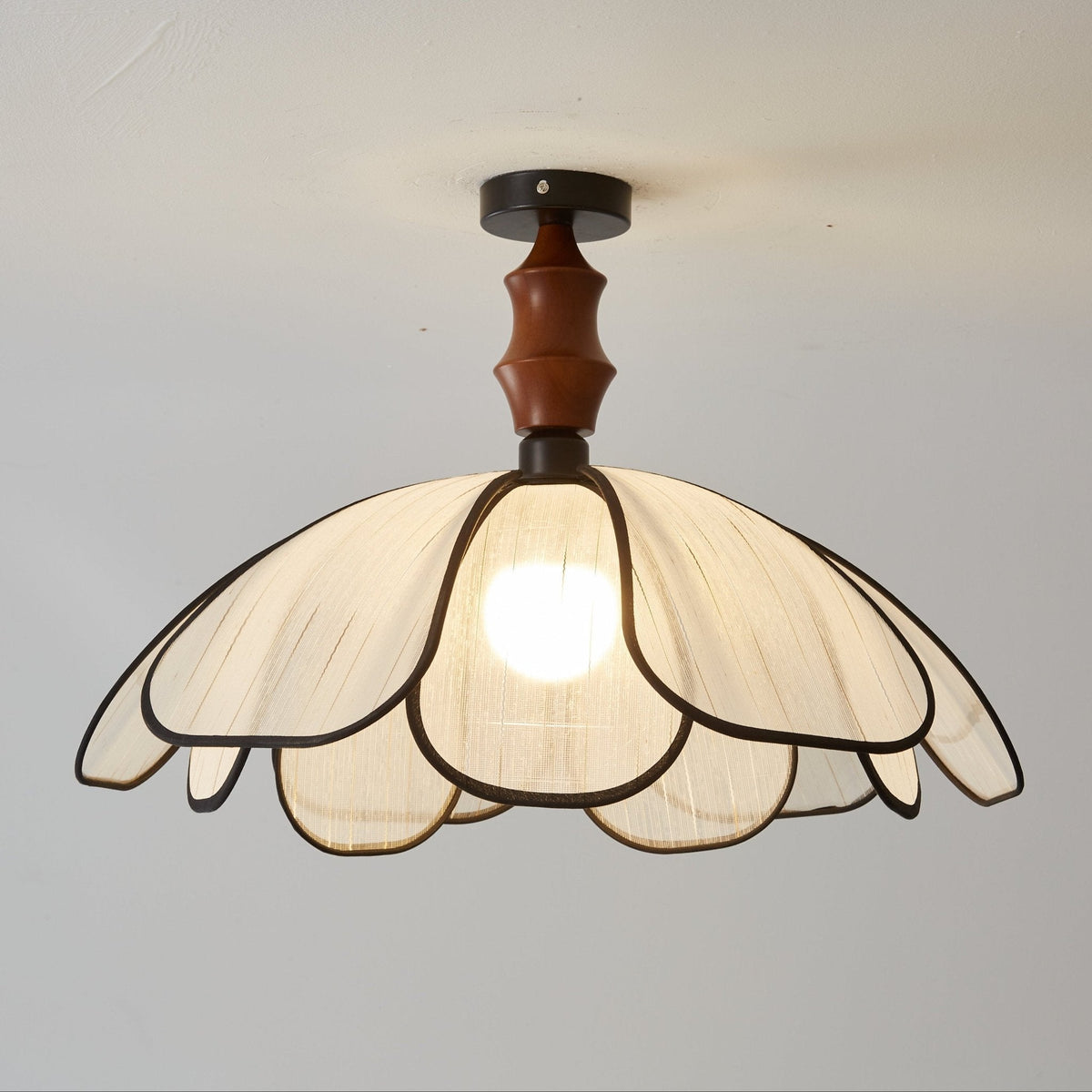 Petaline Whisper plafondlamp