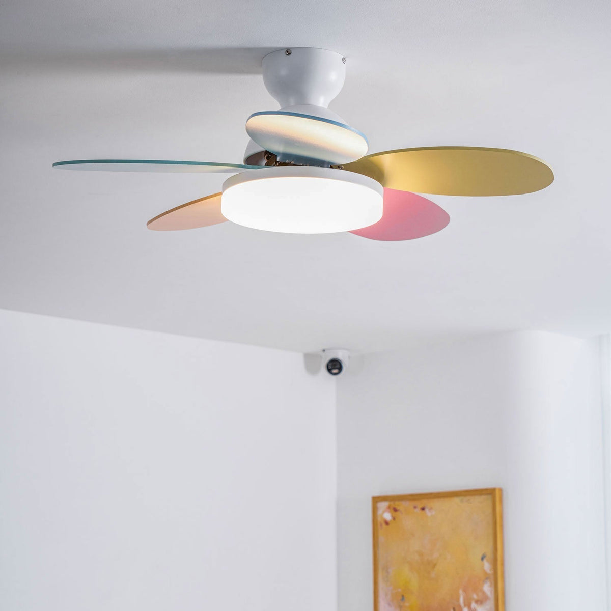 Eireise kleurrijke plafondventilator met lamp voor de kinderkamer