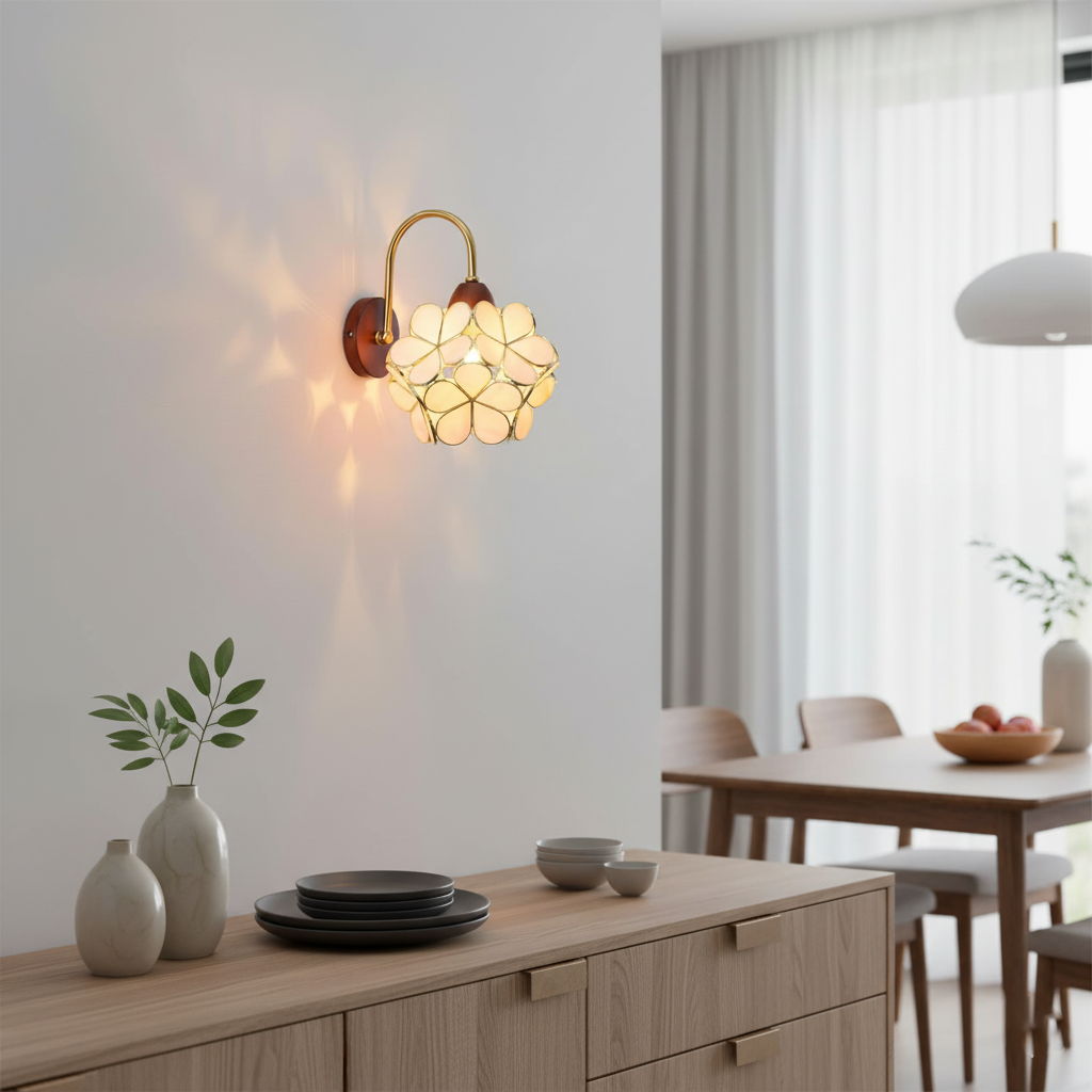 Petals-hout wandlamp