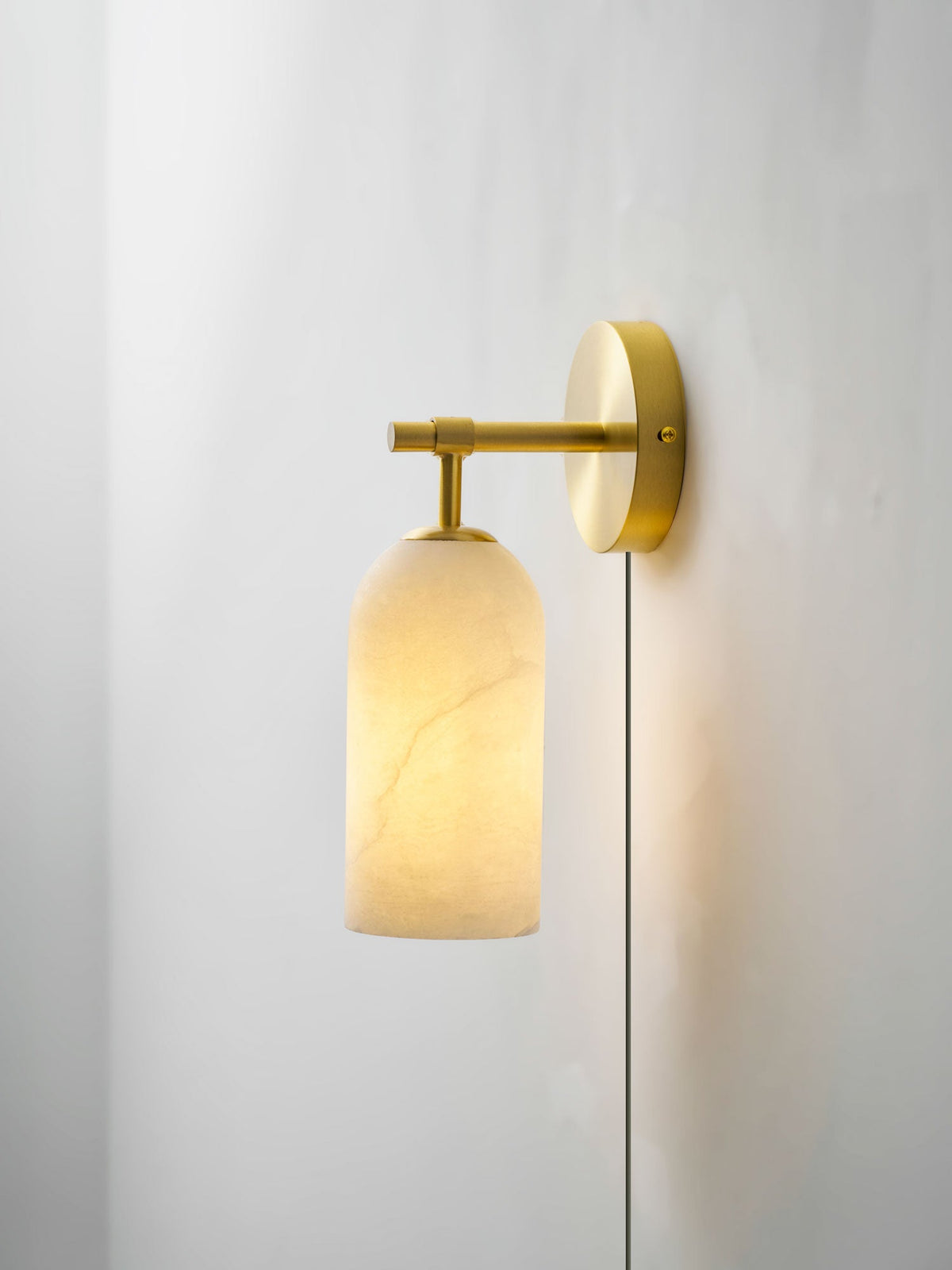 Pillar albast met stekker wandlamp