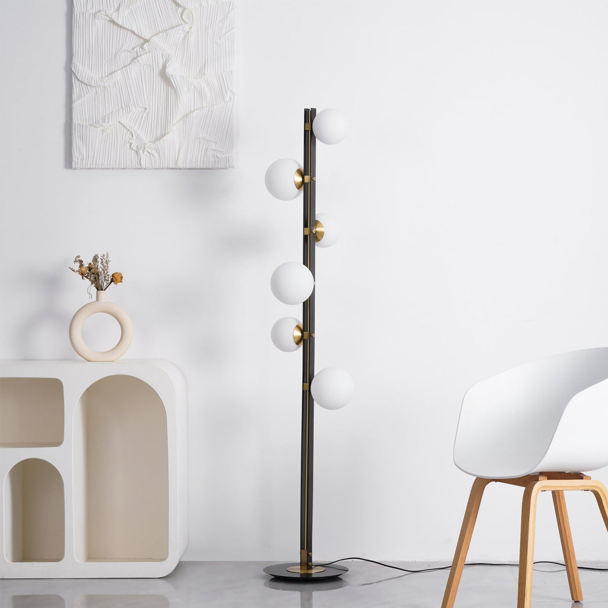 Eireneria elegante vloerlamp met glazen kap