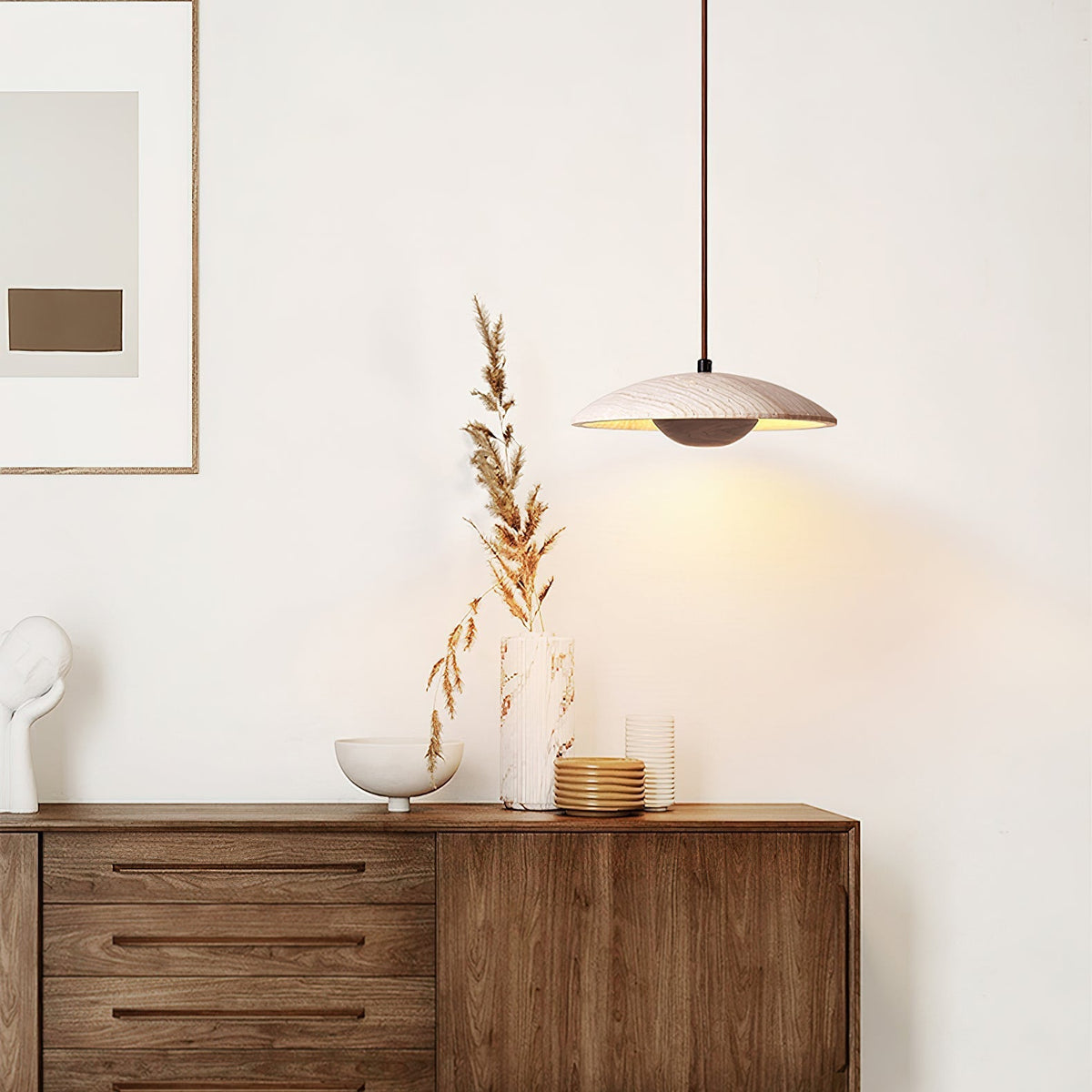 Bax hanglamp met brede rand in geel travertin