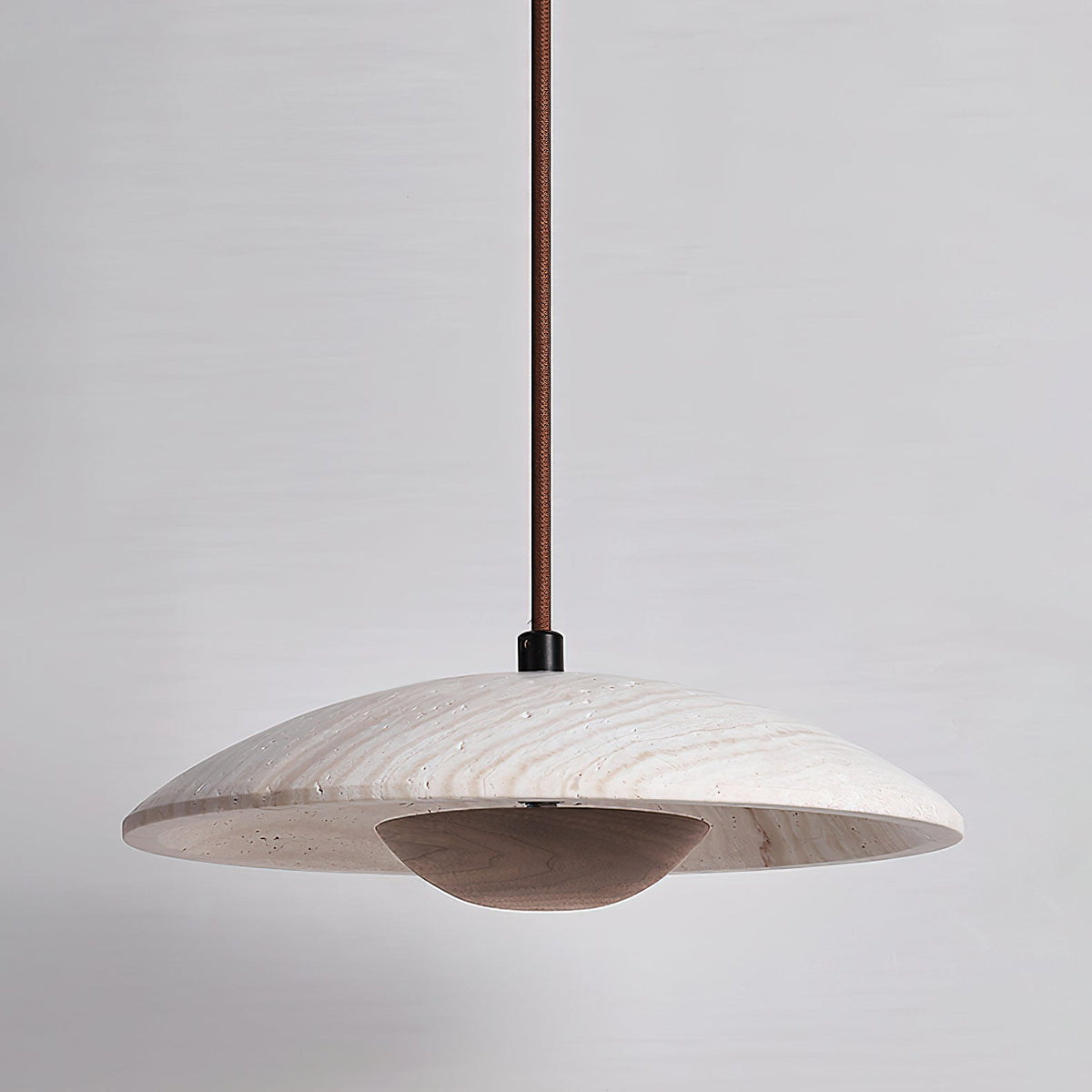 Bax hanglamp met brede rand in geel travertin