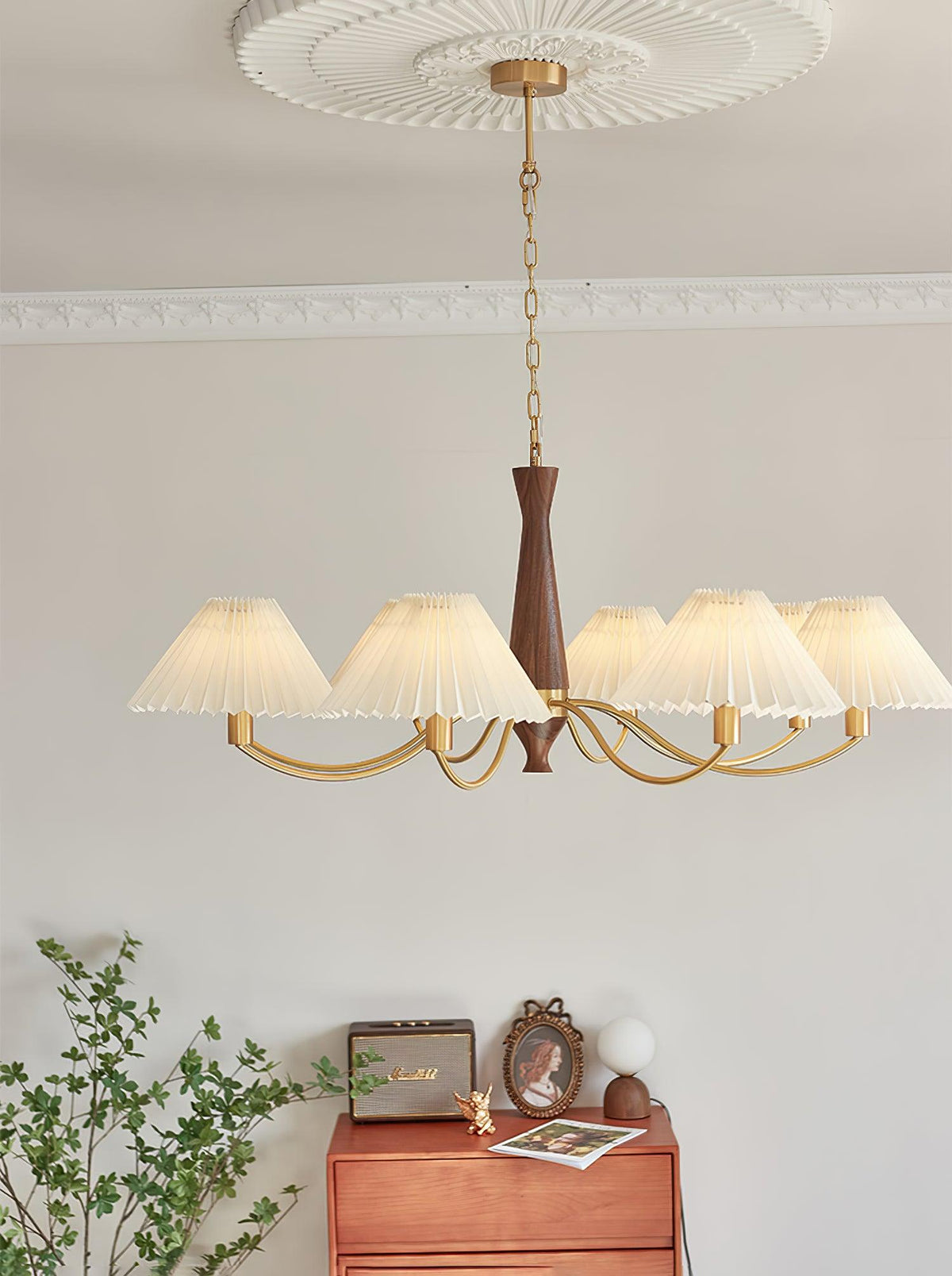 Calivine kroonluchter Pleated met witte lampkappen Mid-Century