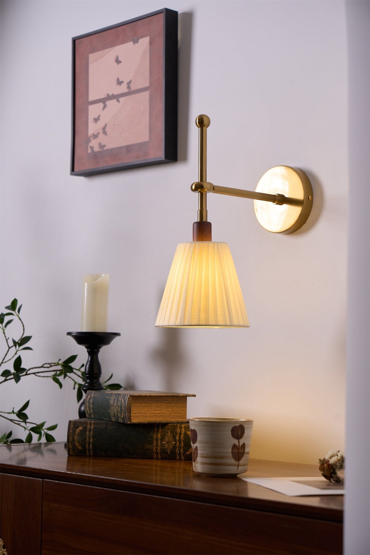Gairm wandlamp met geplooide stofkap in messing
