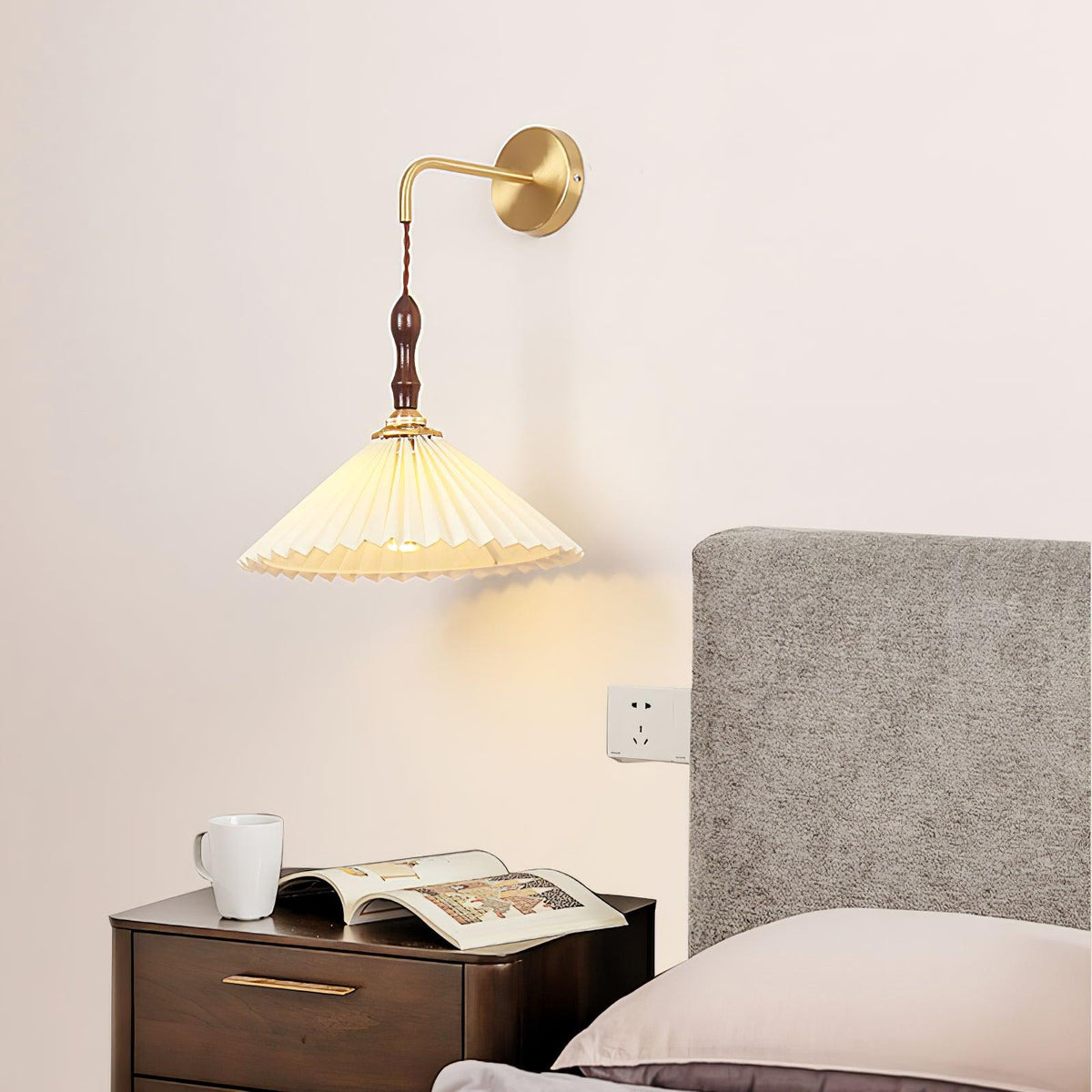 Mordan Premium wandlamp Elegante geplooide walnoot houten wandlamp