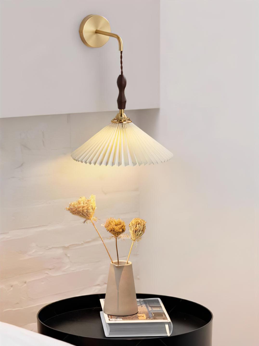 Mordan Premium wandlamp Elegante geplooide walnoot houten wandlamp