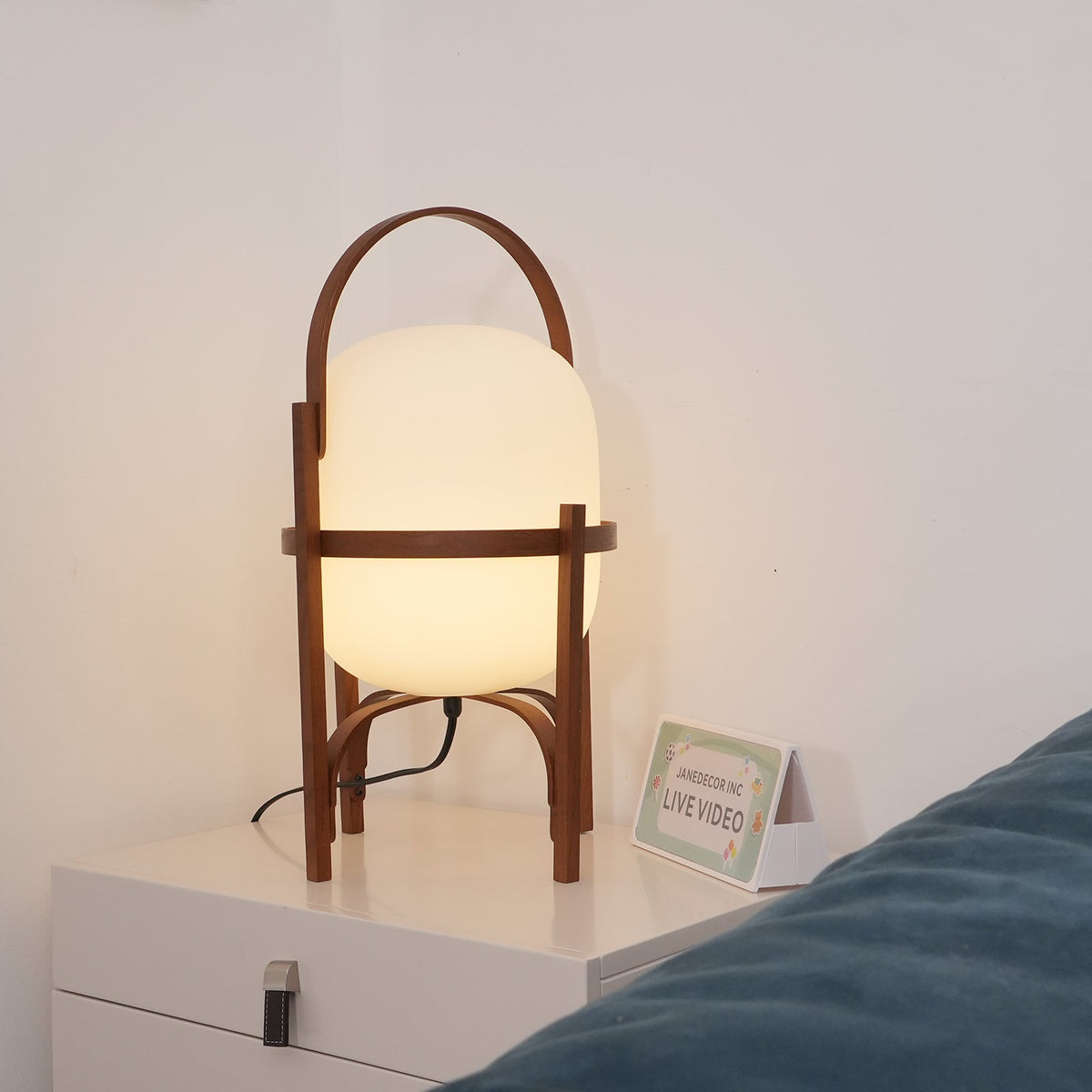 Lethra tafellamp van hout en glas