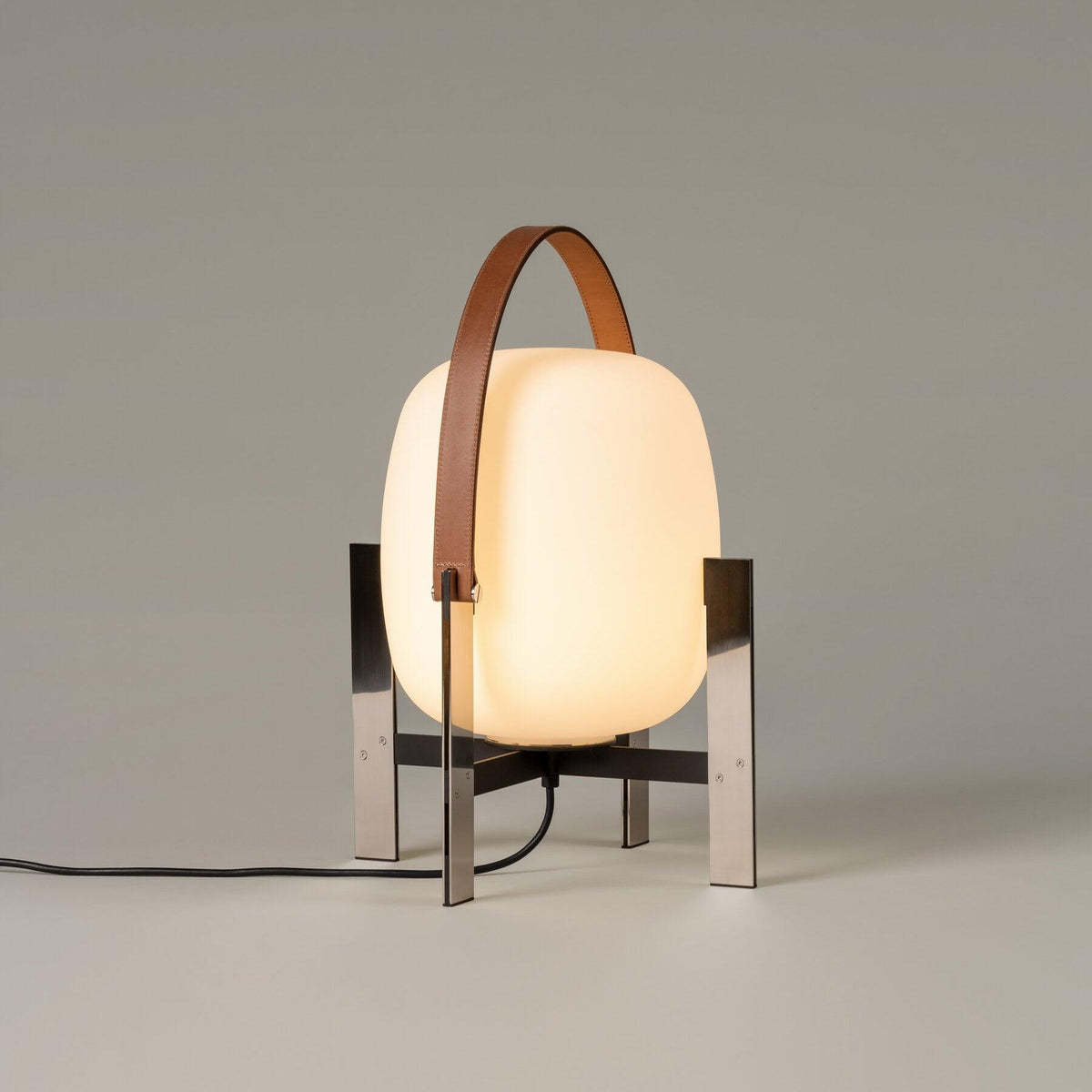 Harper Minimalistische tafellamp van glas