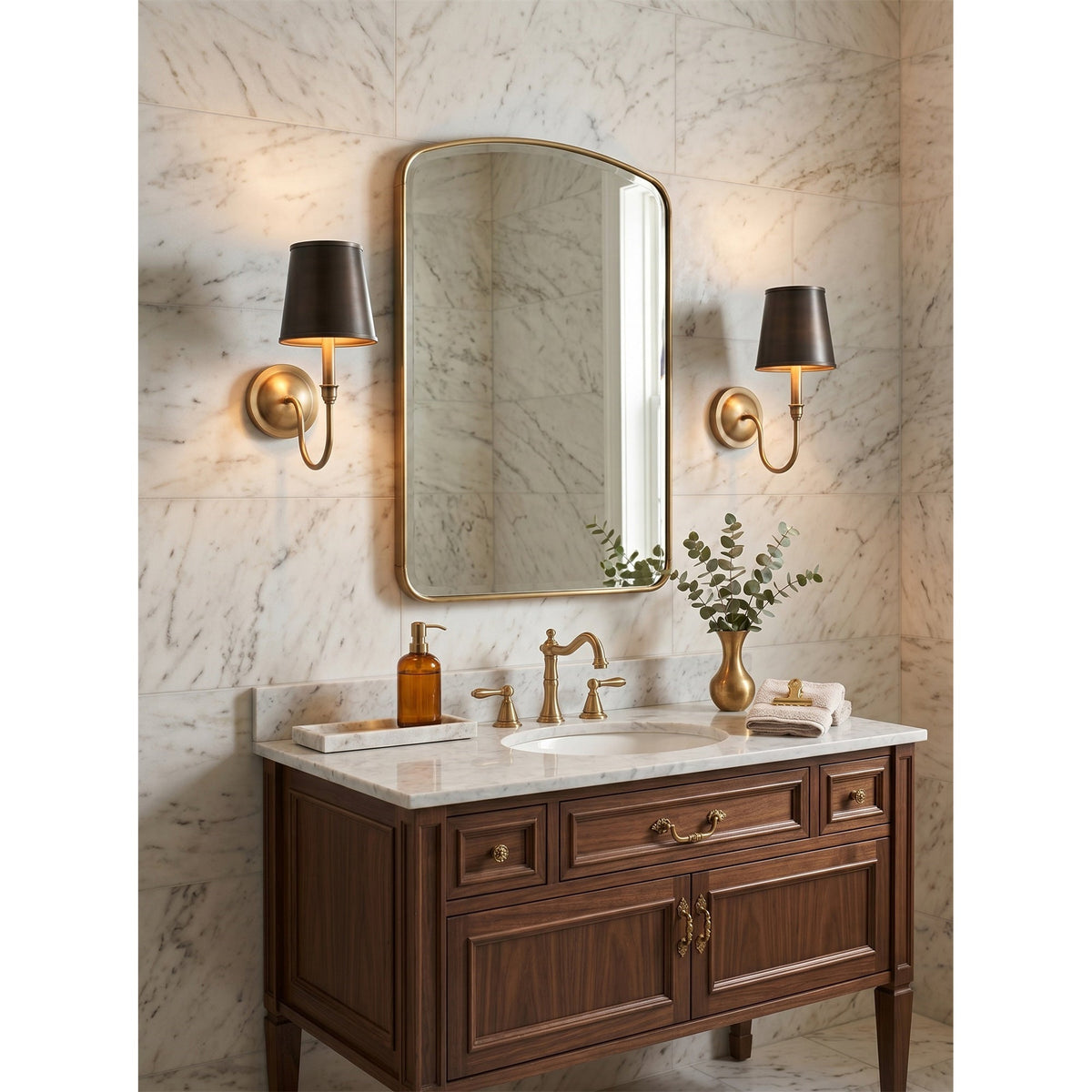 Liorisaria wandlamp