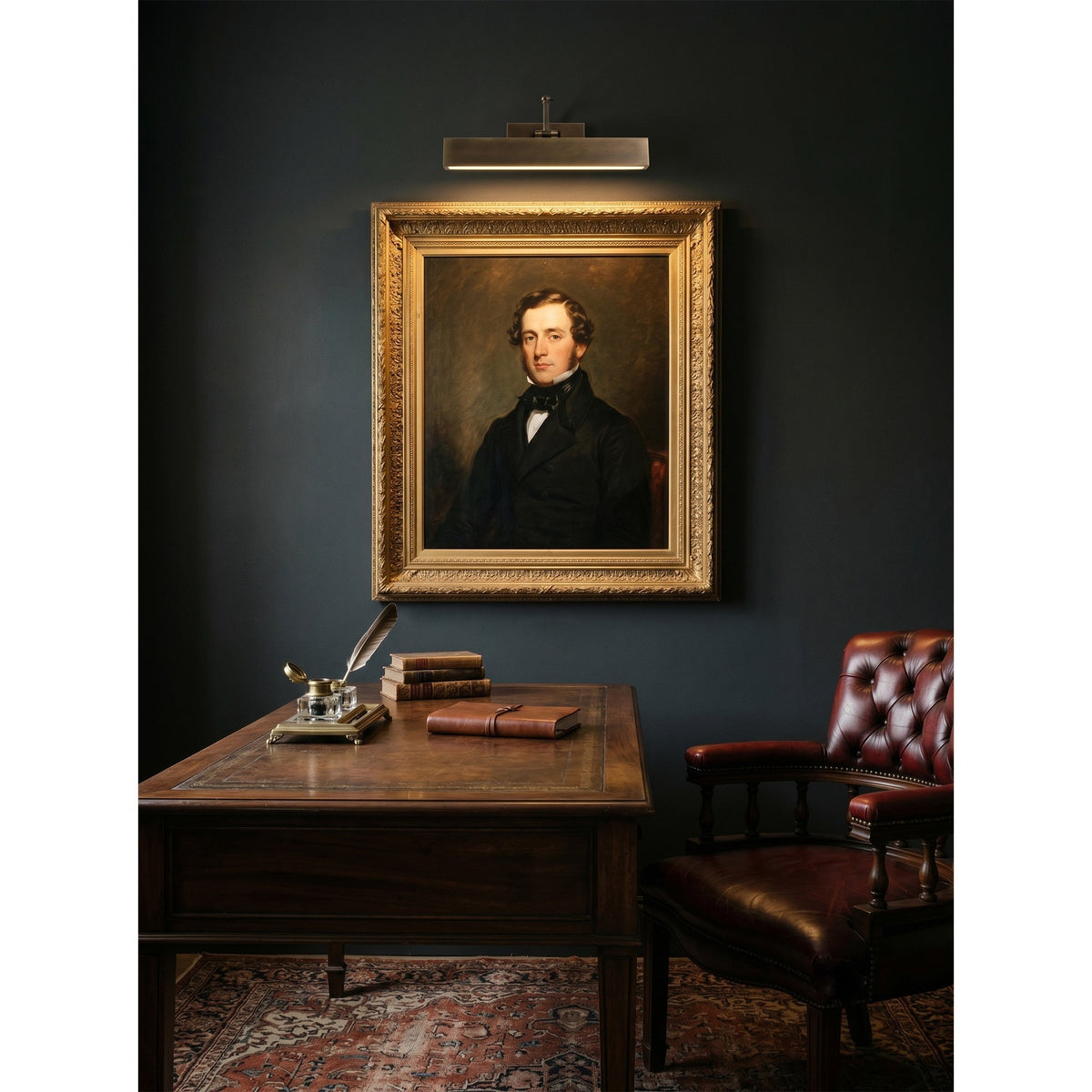 Auraraine wandlamp met rotatie in messing