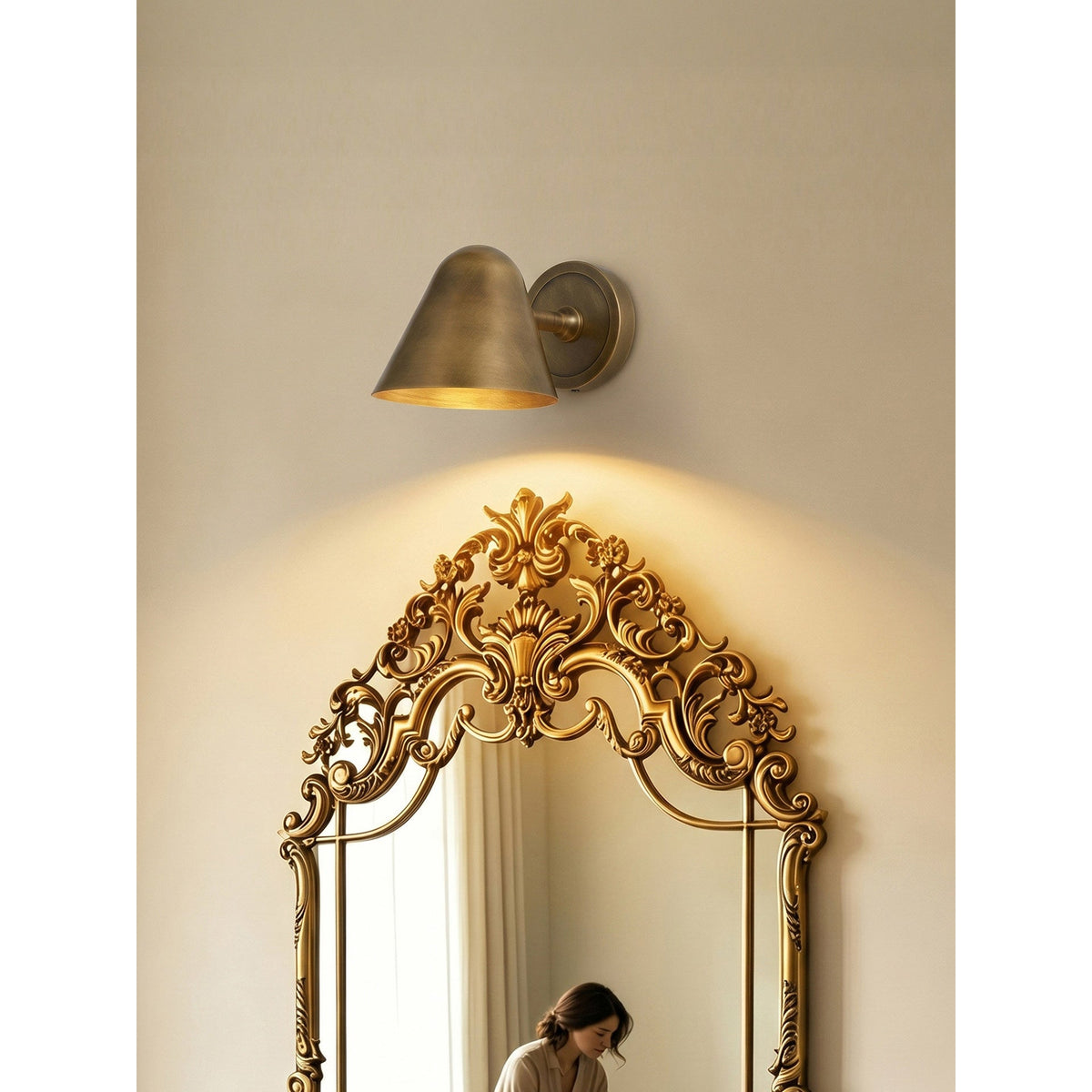 Orelelaria wandlamp met afwerking Antique Bronze