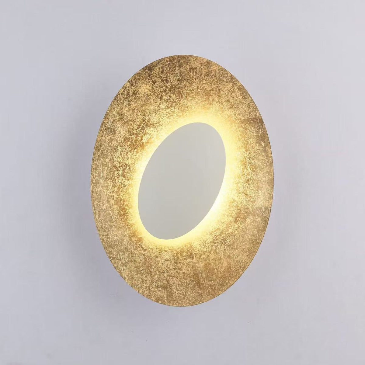 Orelalaine wandlamp met goudkleurige behuizing en kap