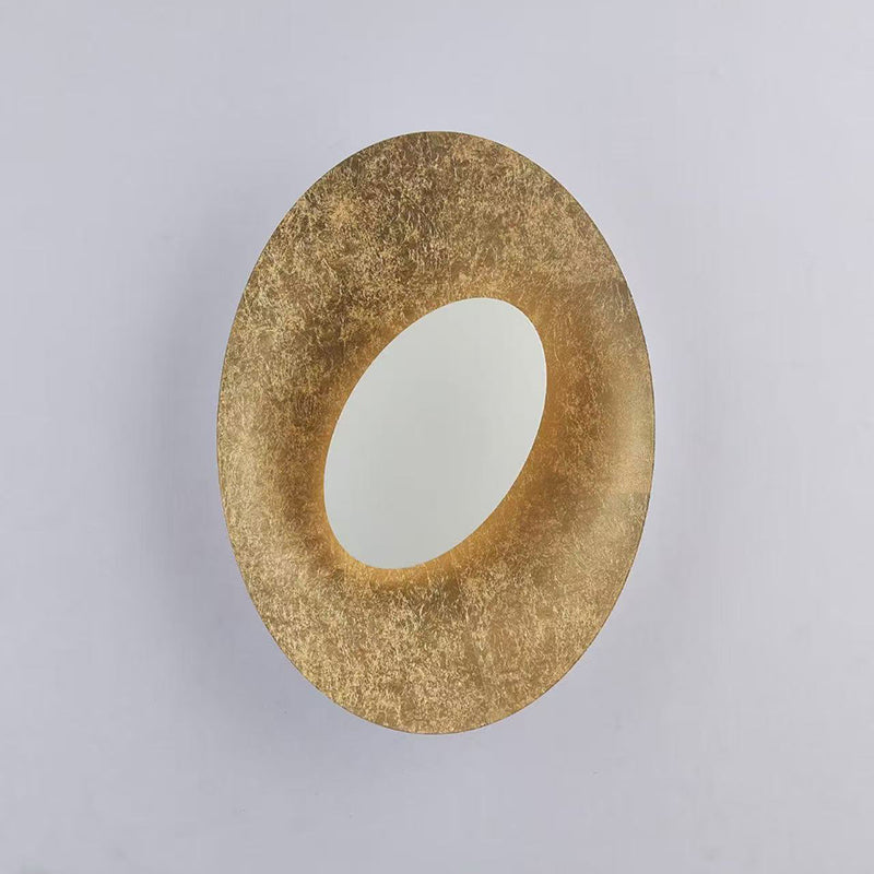Orelalaine wandlamp met goudkleurige behuizing en kap