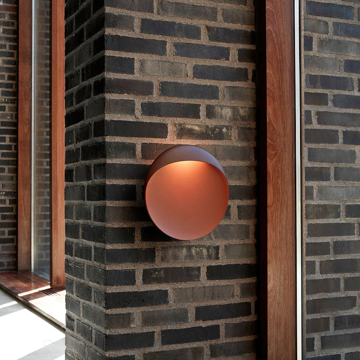 Flindt ronde wandlamp in aluminium