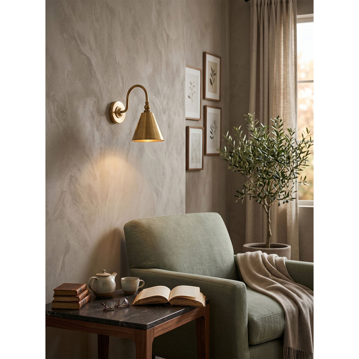 Forna messing wandlamp