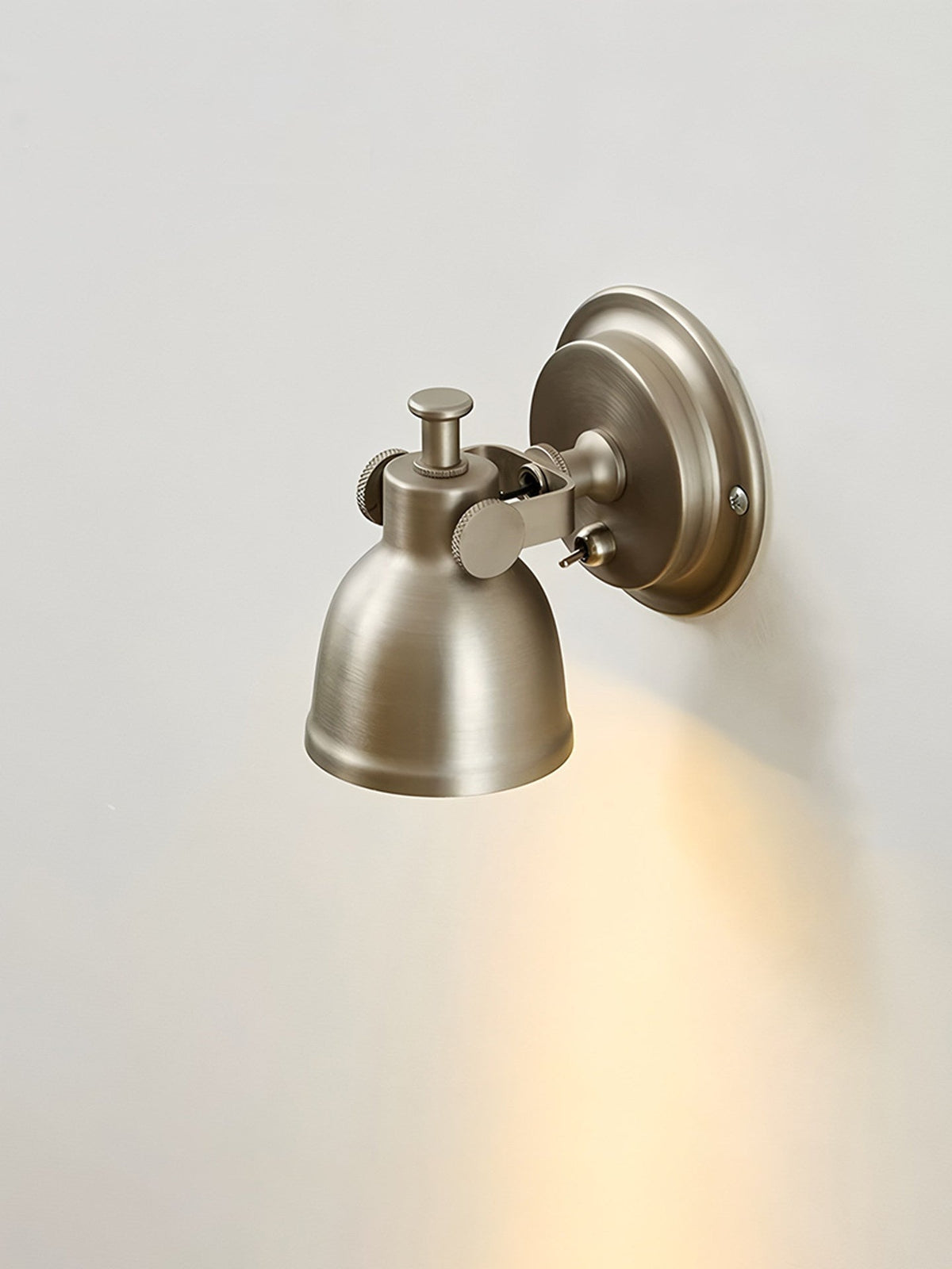 Kaldor wandlamp nikkel