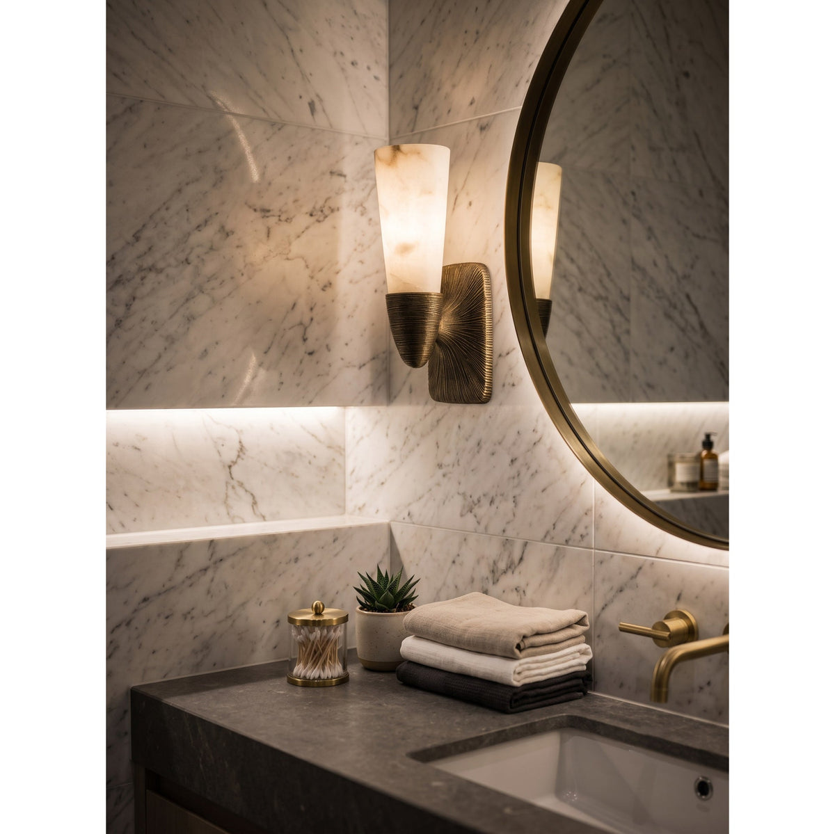 Sorenaine wandlamp