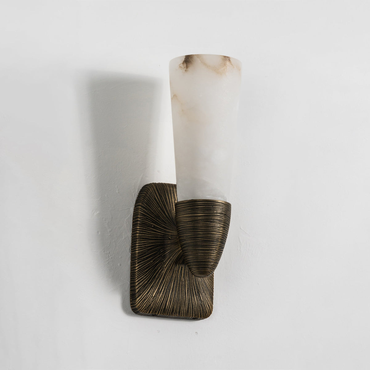 Sorenaine wandlamp