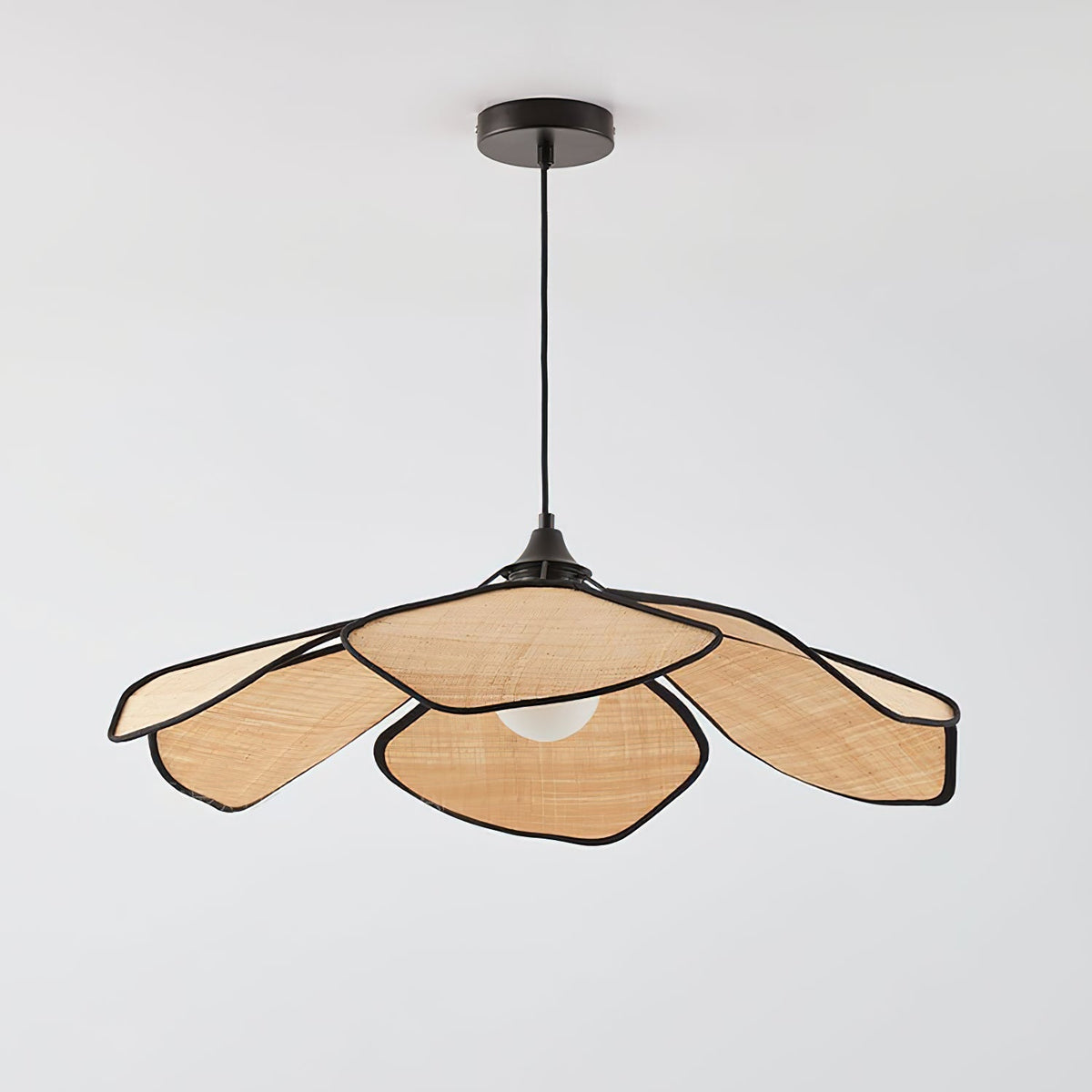 Viraisenne Petal hanglamp met bloemblaadjes