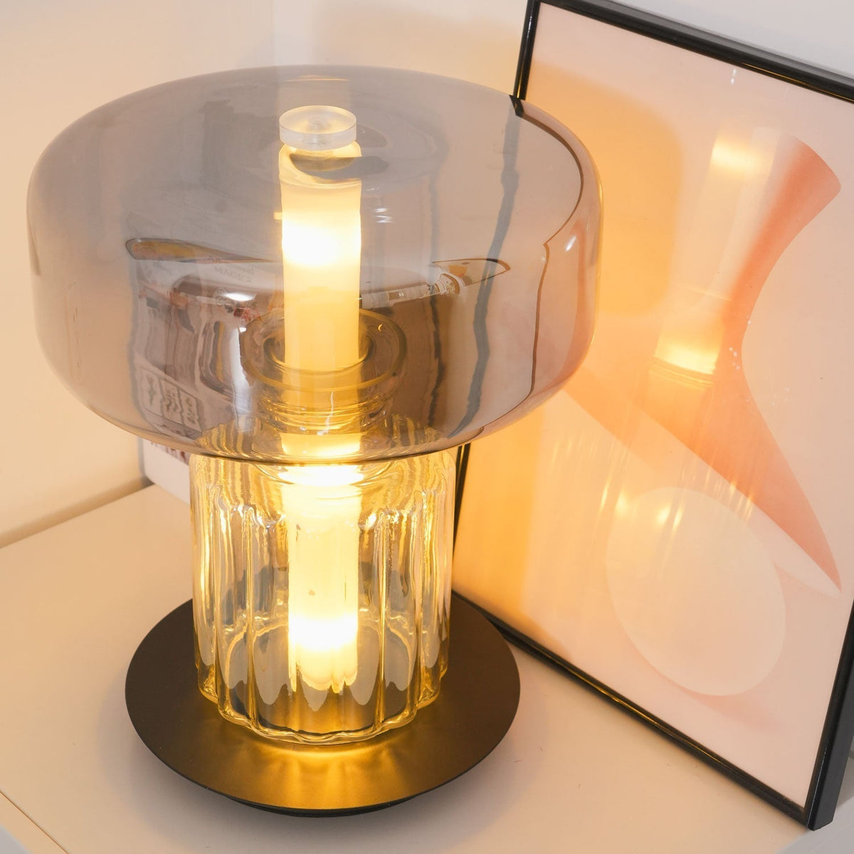 Svora moderne tafellamp van rookgrijs glas