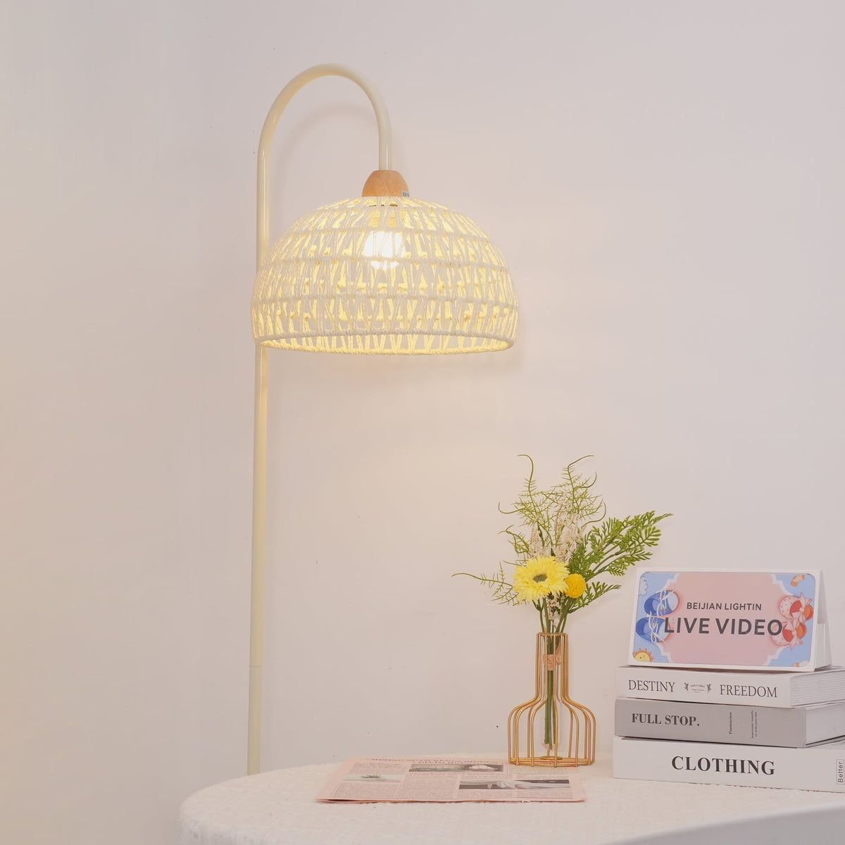 Tor vloerlamp minimalistisch beige