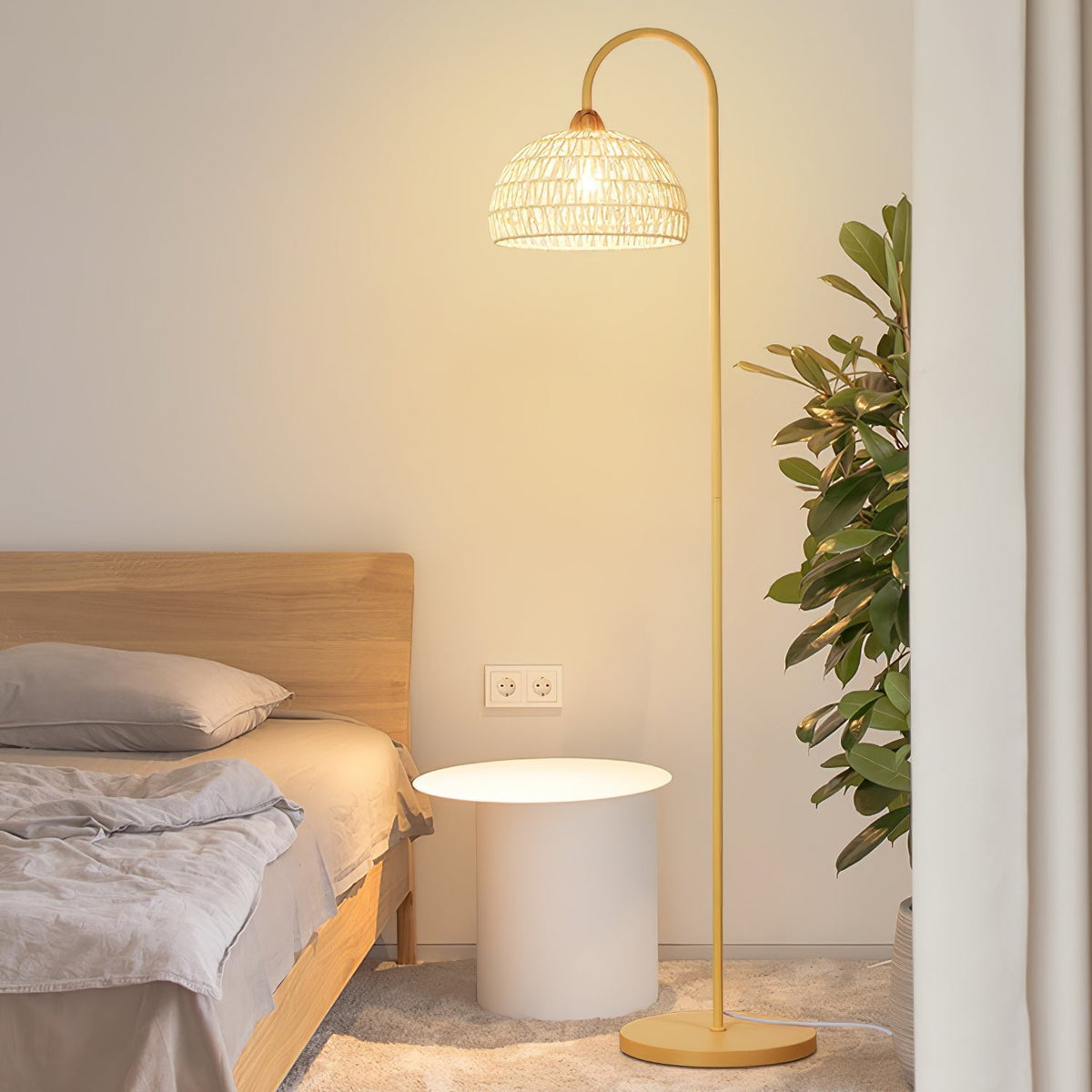 Tor vloerlamp minimalistisch beige