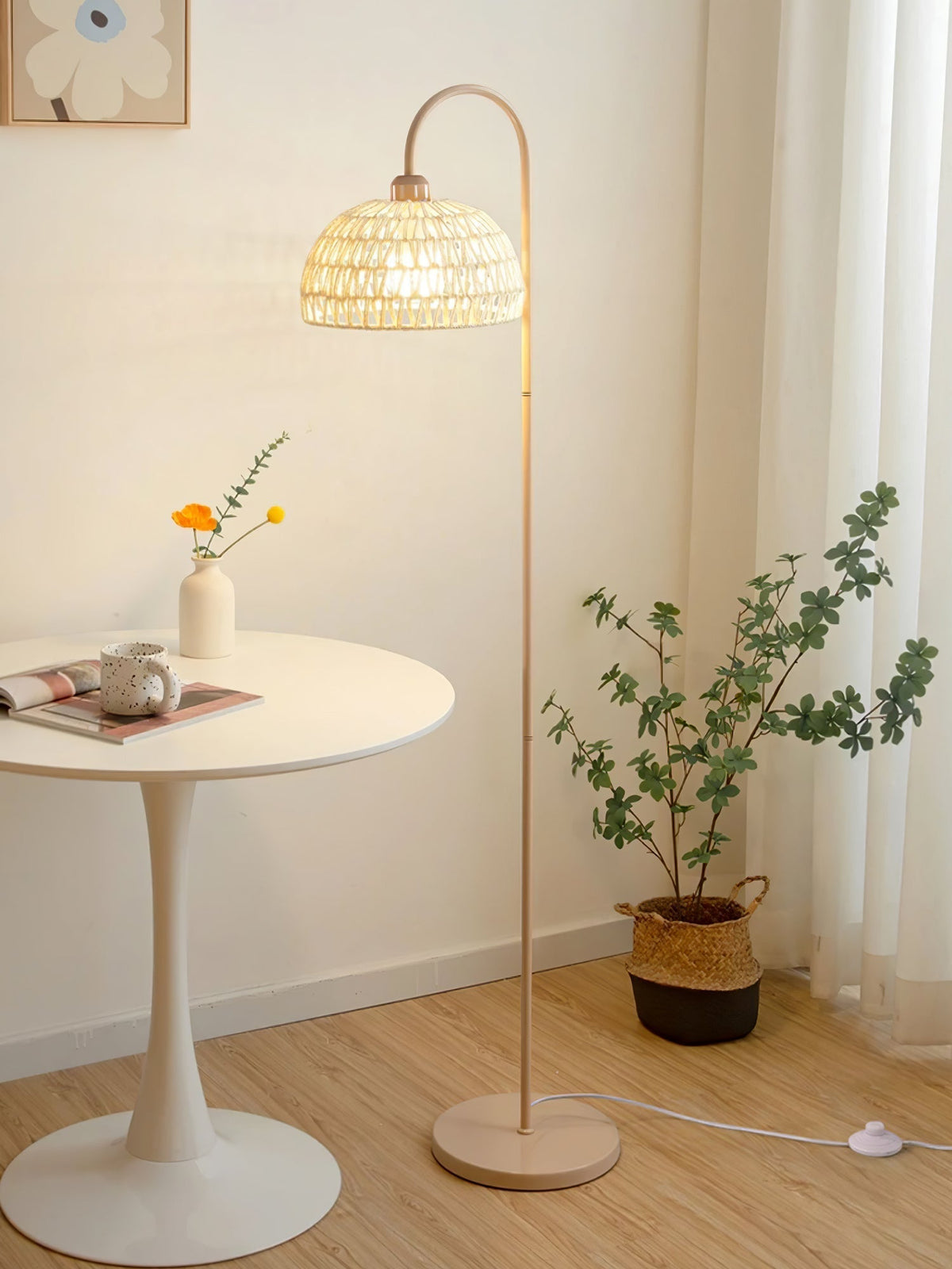 Tor vloerlamp minimalistisch beige