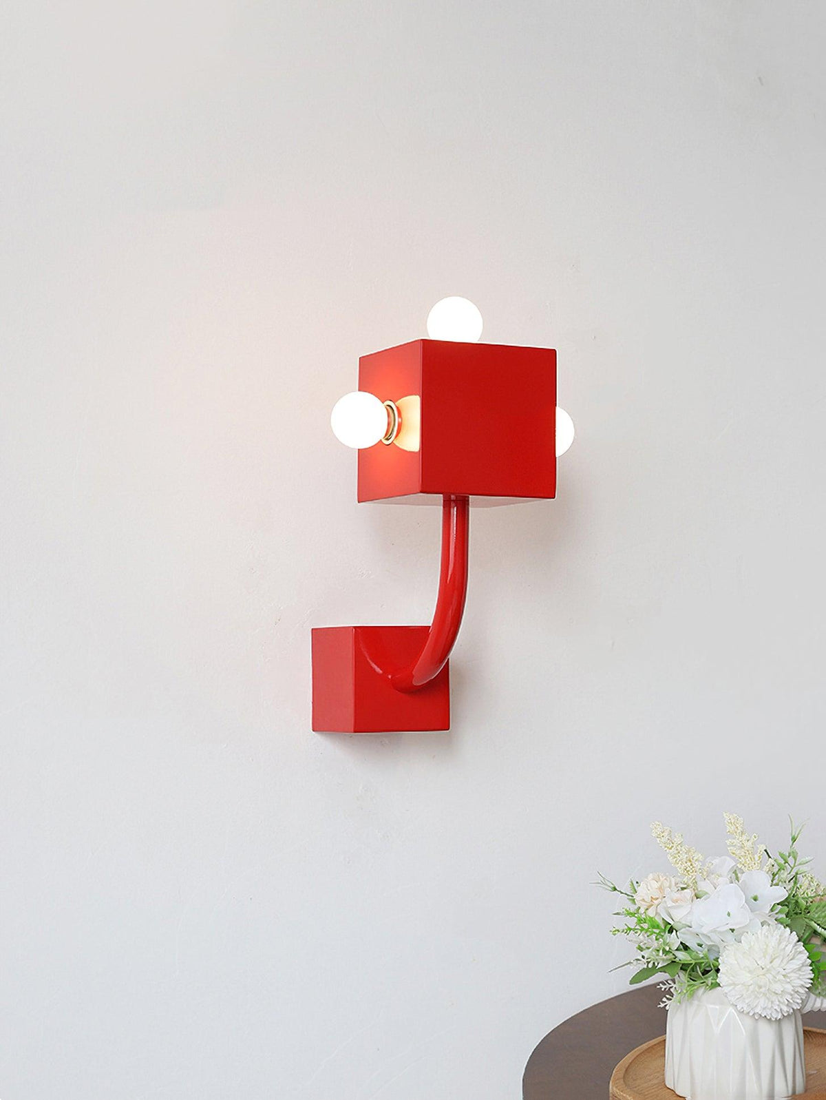Brenna Individual Creativity Rode Kubus wandlamp
