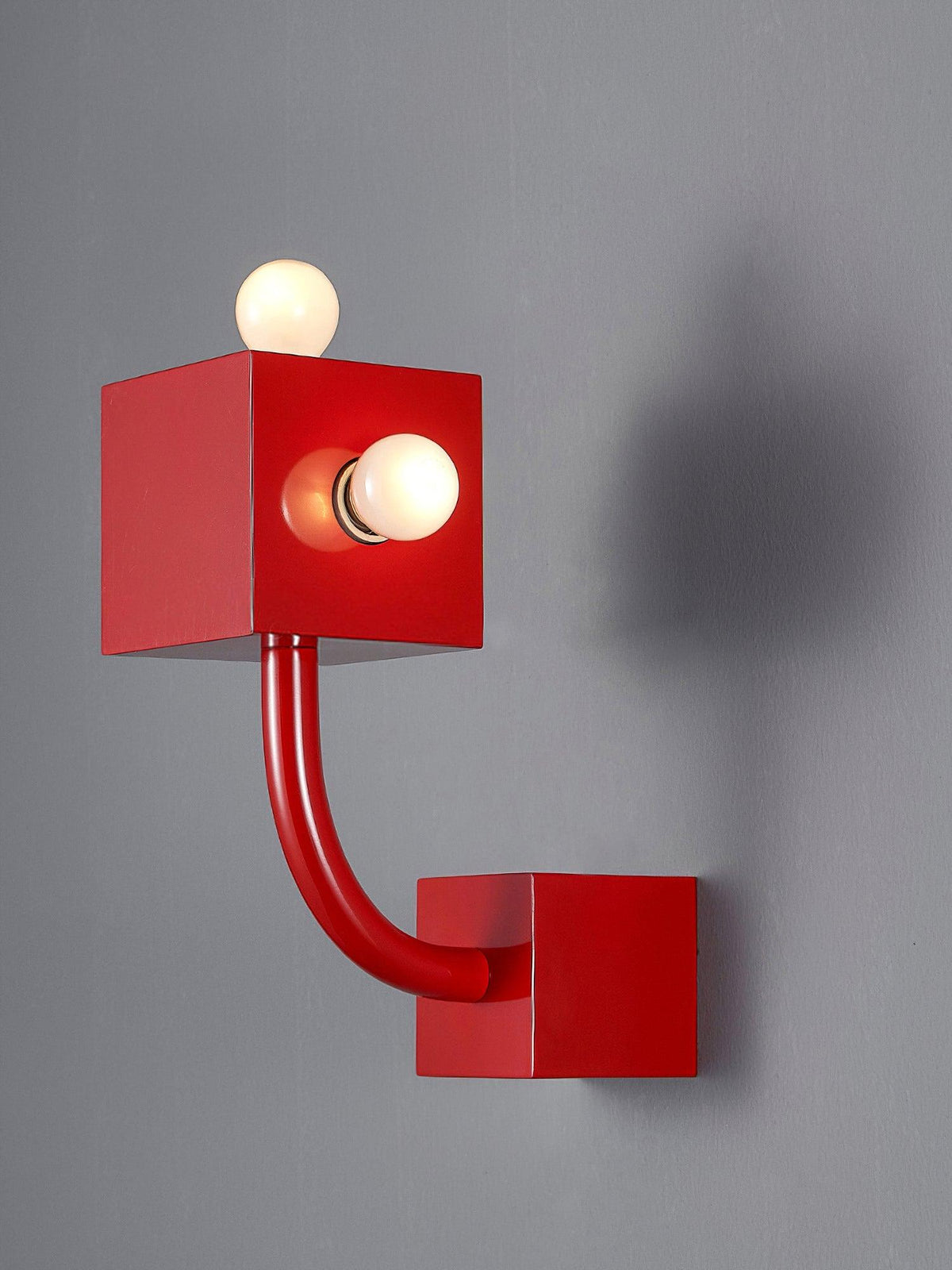 Brenna Individual Creativity Rode Kubus wandlamp