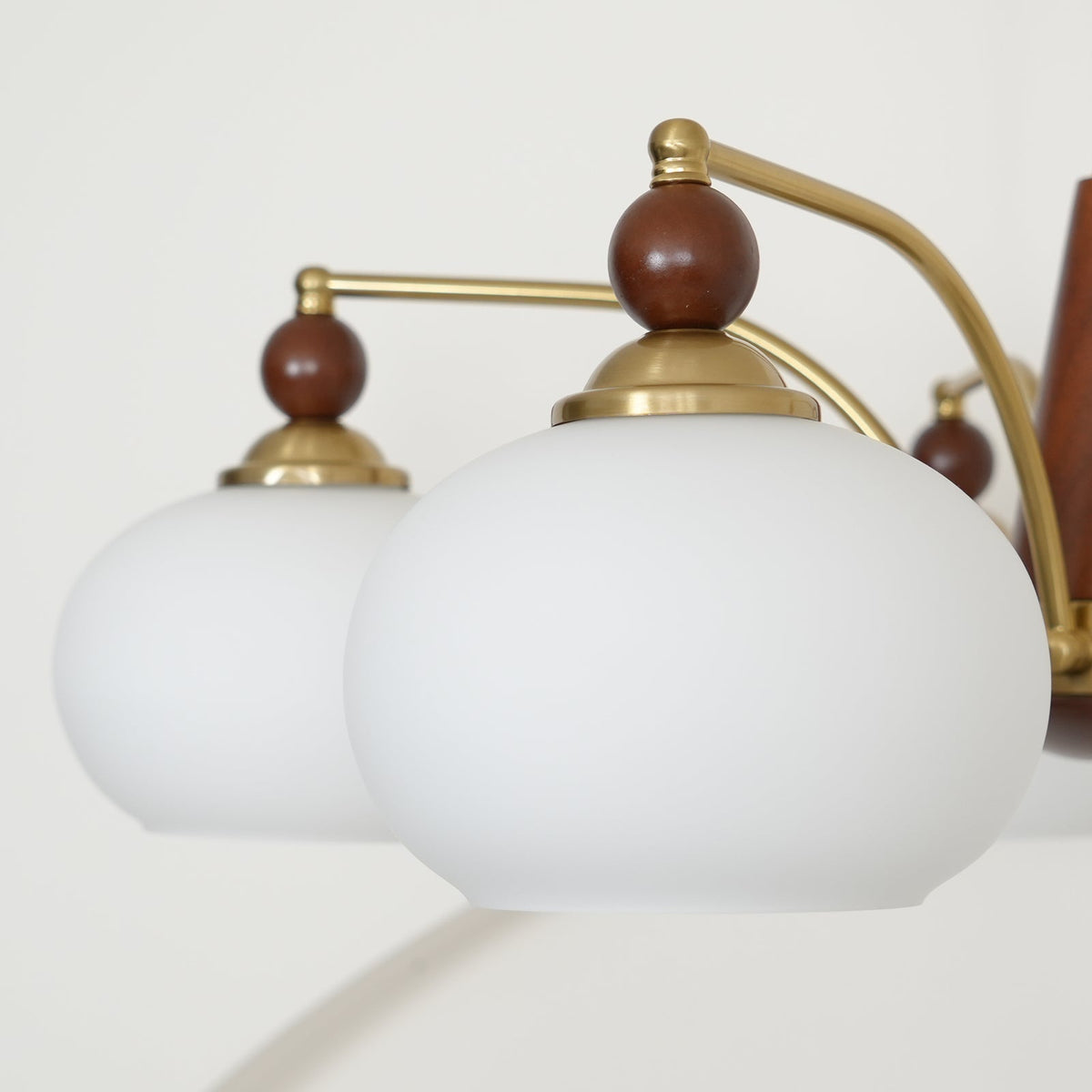 Vevely Retro hanglamp van messing met gele glasbol