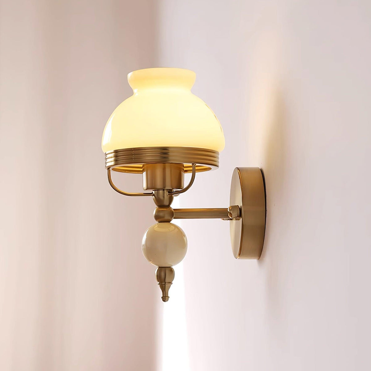 Evia wandlamp met glazen kap en lichtbron voor slaapkamer of gang Retro