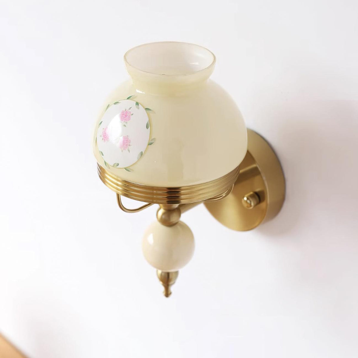 Evia wandlamp met glazen kap en lichtbron voor slaapkamer of gang Retro