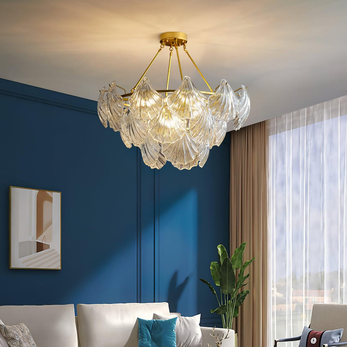 Veluaya plafondlamp met ribbelvormige glazen kap in goudkleurige afwerking