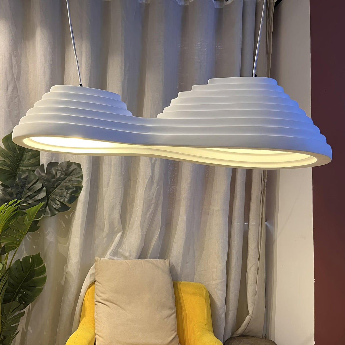Niruise minimalistische hanglamp van hars