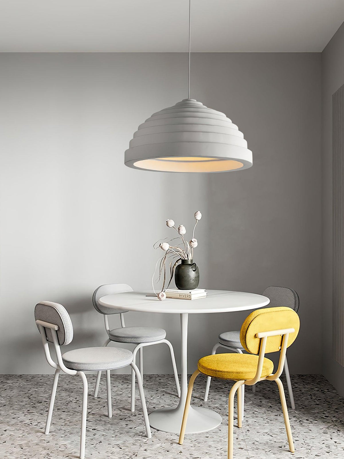 Niruise minimalistische hanglamp van hars