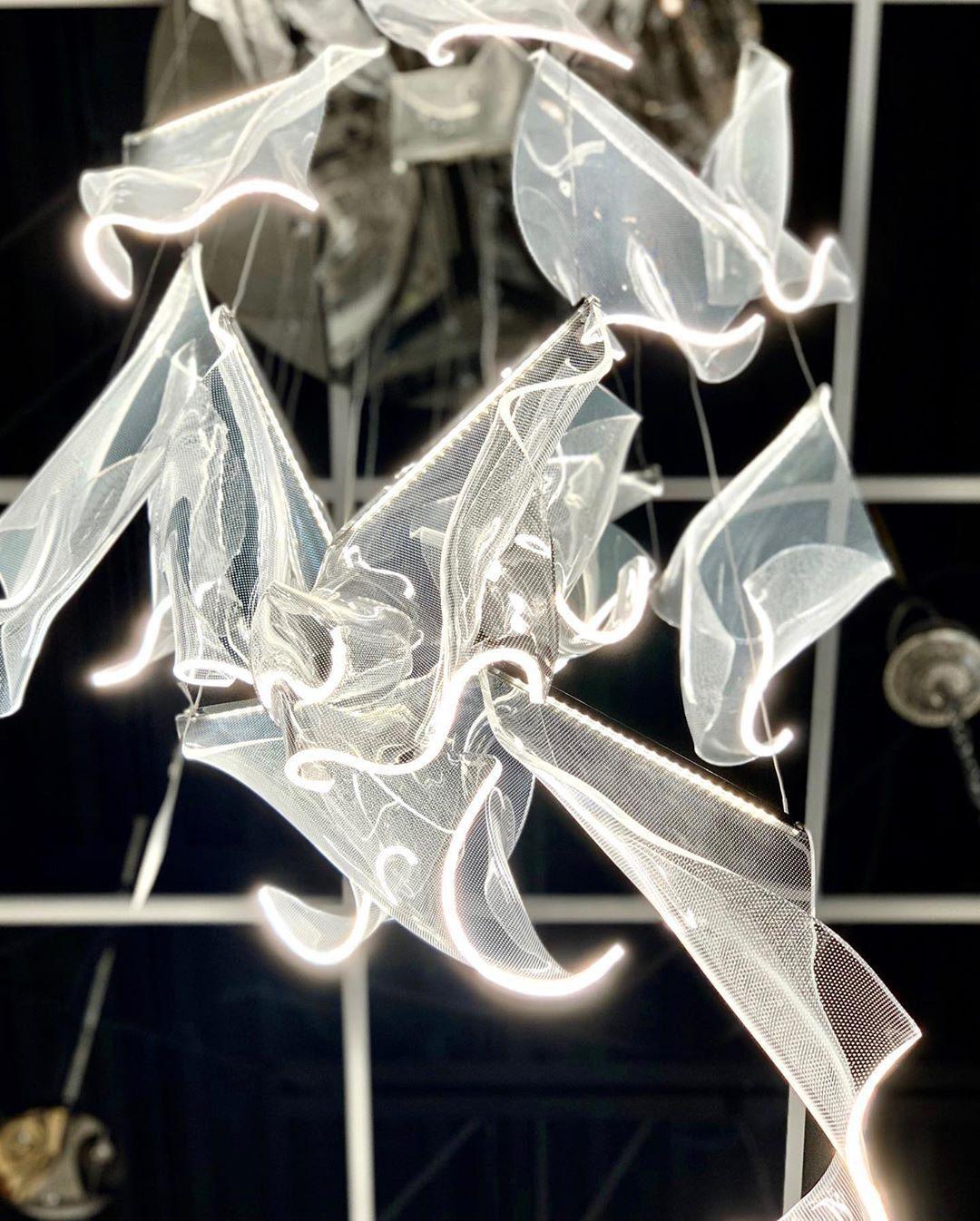 Lucuian kroonluchter acrylaat LED abstract zwevend kunstwerk