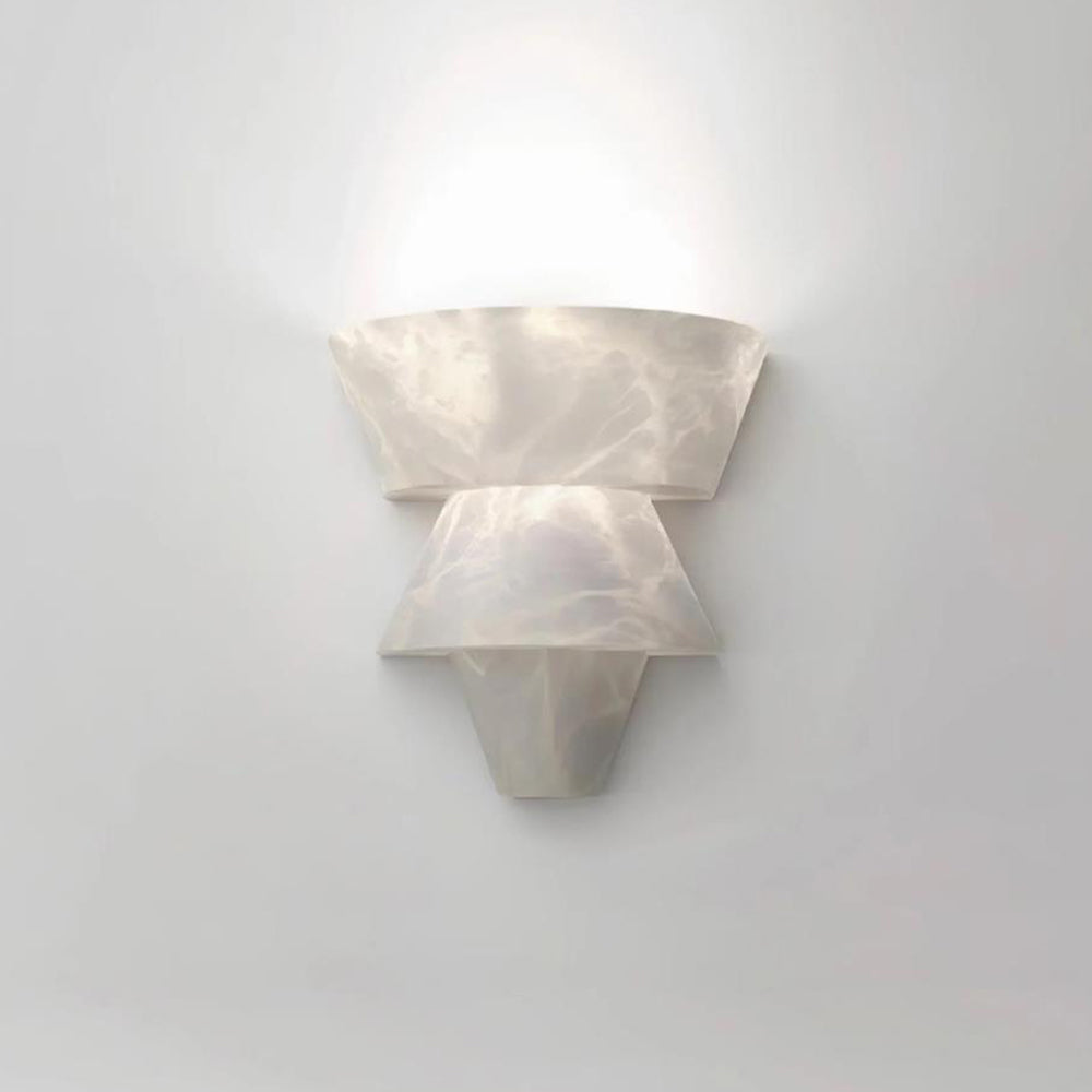 Alvian wandlamp elegante wit albast in lagen