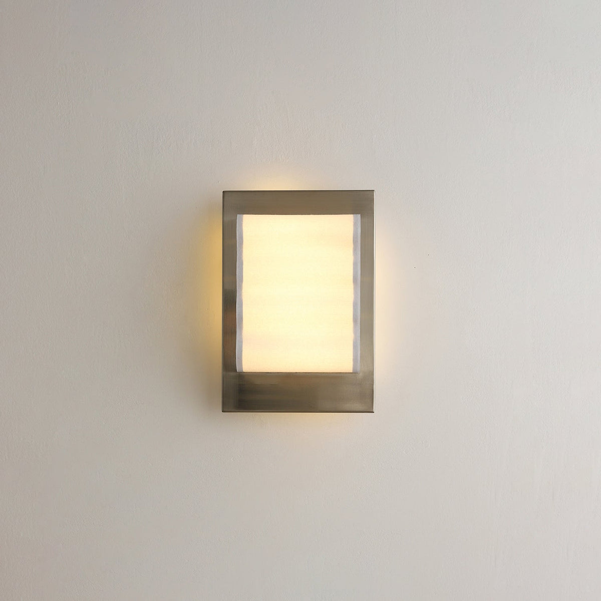 Selisella wandlamp