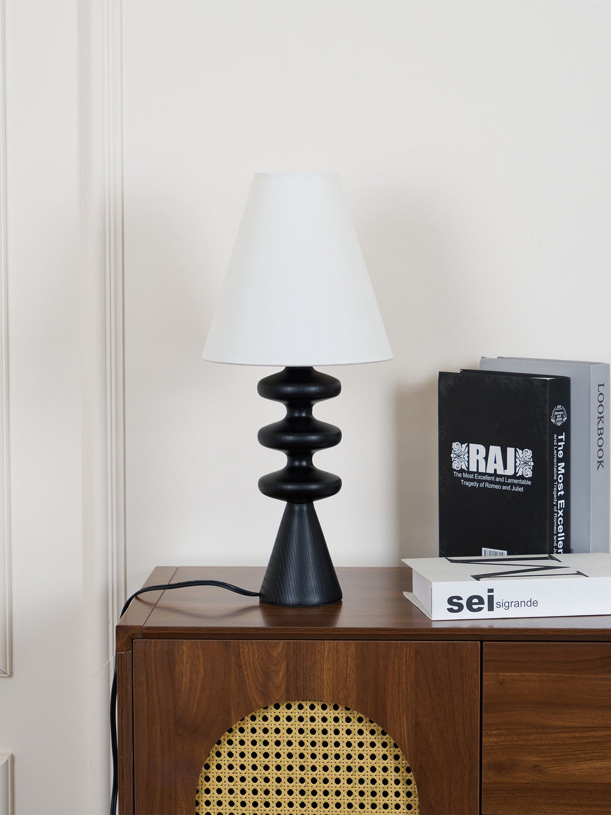 Zelms moderne tafellamp van hout
