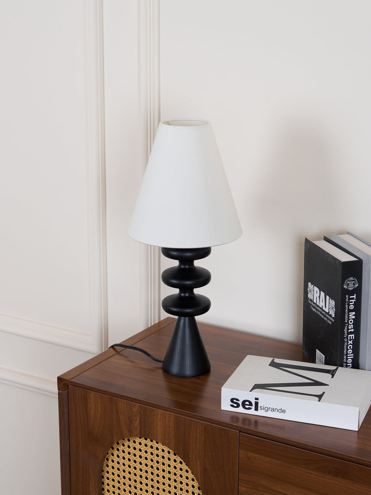 Zelms moderne tafellamp van hout