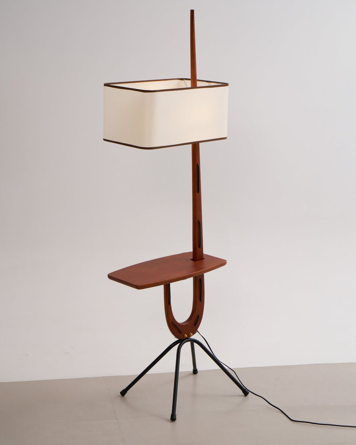 Vemara Mid Century Houten vloerlamp