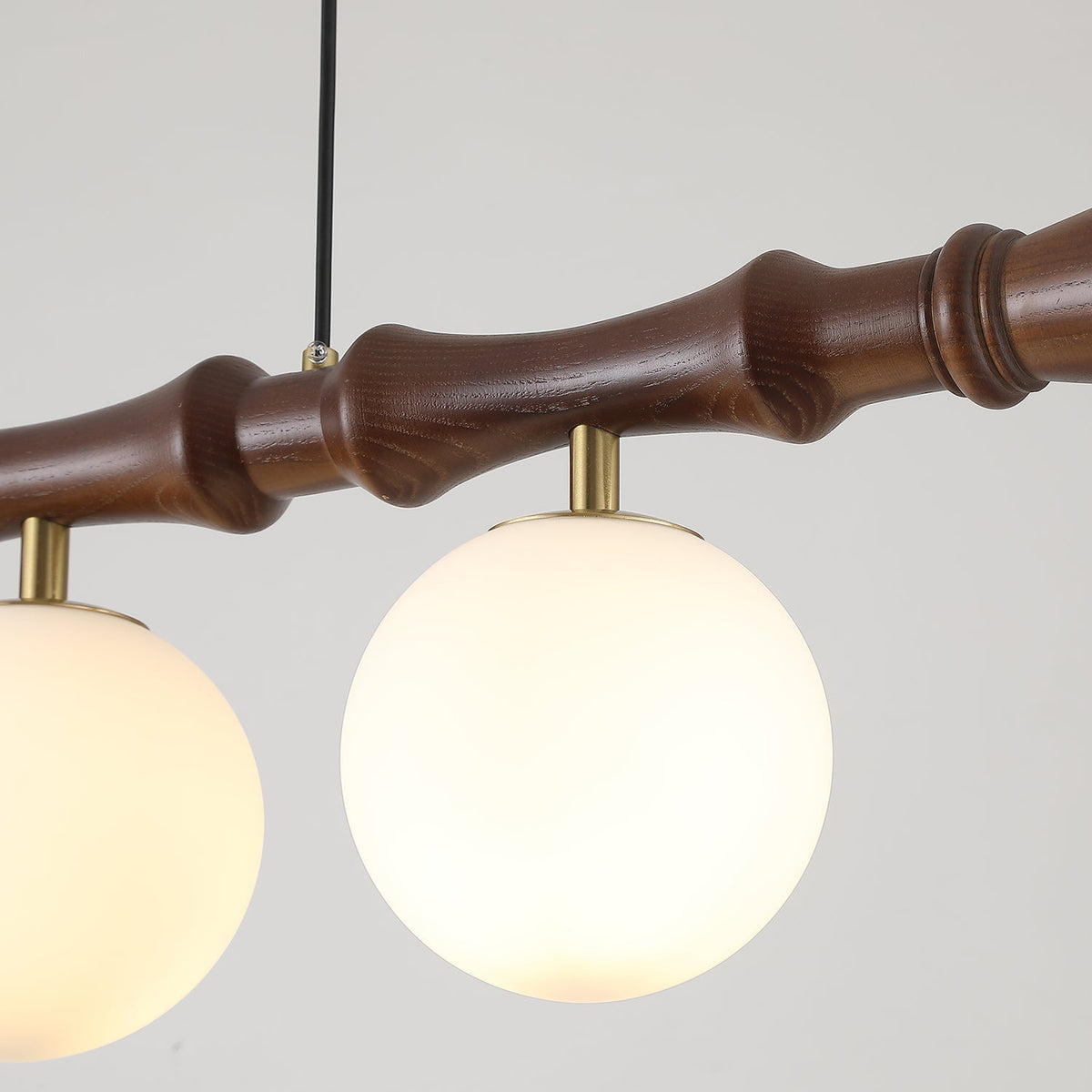 Bivio Lineaire hanglamp van goud en walnoot
