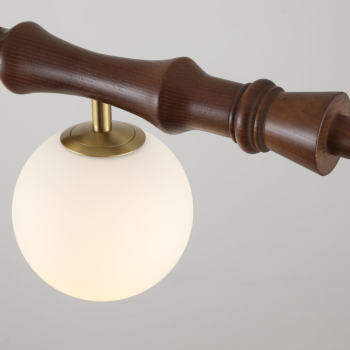 Bivio Lineaire hanglamp van goud en walnoot