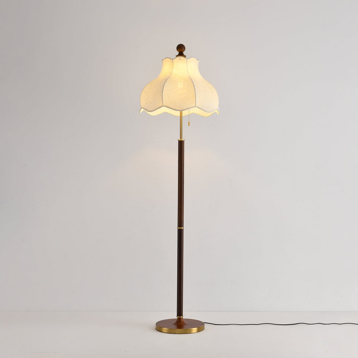 Tulfa Vintage Houten vloerlamp